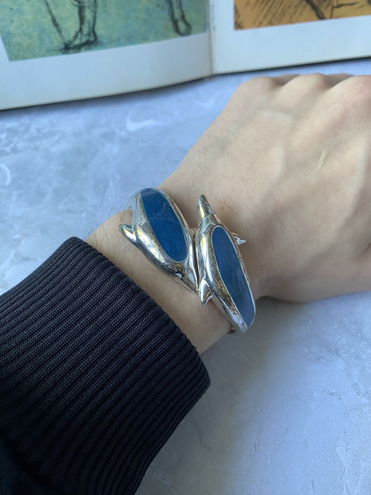 Japanese Brand × Jewelry × Vintage Vintage Dolphin Bracelet w/ Blue Enamel Size ONE SIZE - 6 Thumbnail