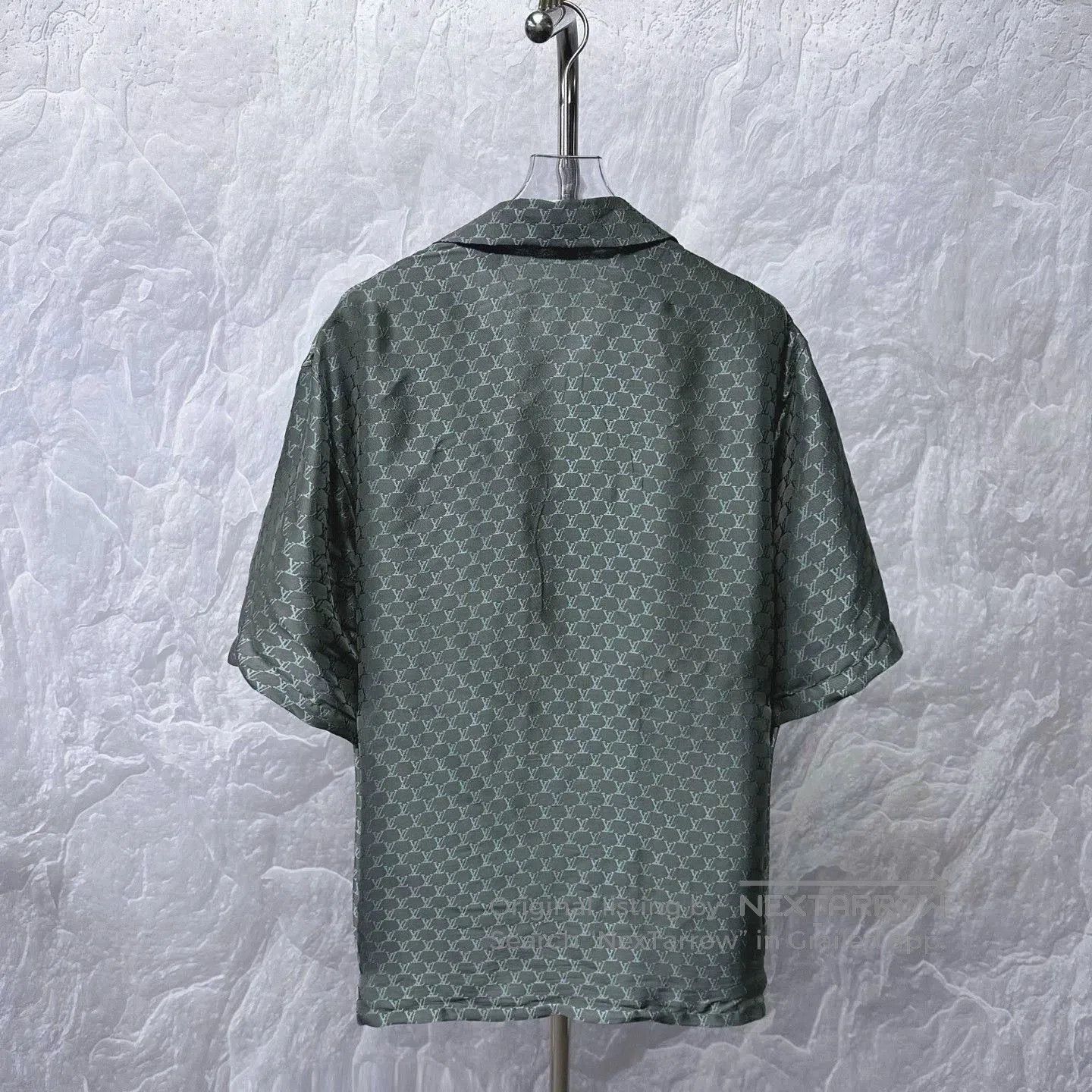 Louis Vuitton louis vuitton fw24 silk logo short sleeve shirt. Size US L / EU 52-54 / 3 - 2 Thumbnail