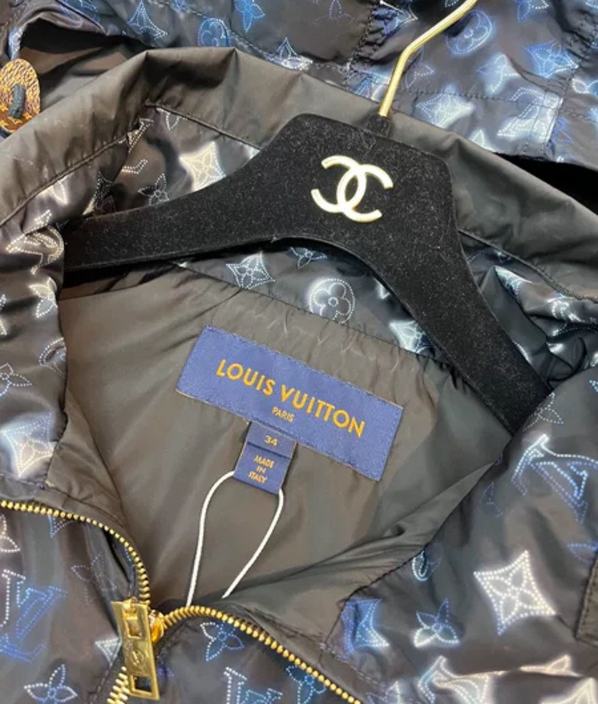 Louis Vuitton Louis Vuitton vintage floral print hooded jacket Size US S / EU 44-46 / 1 - 3 Thumbnail
