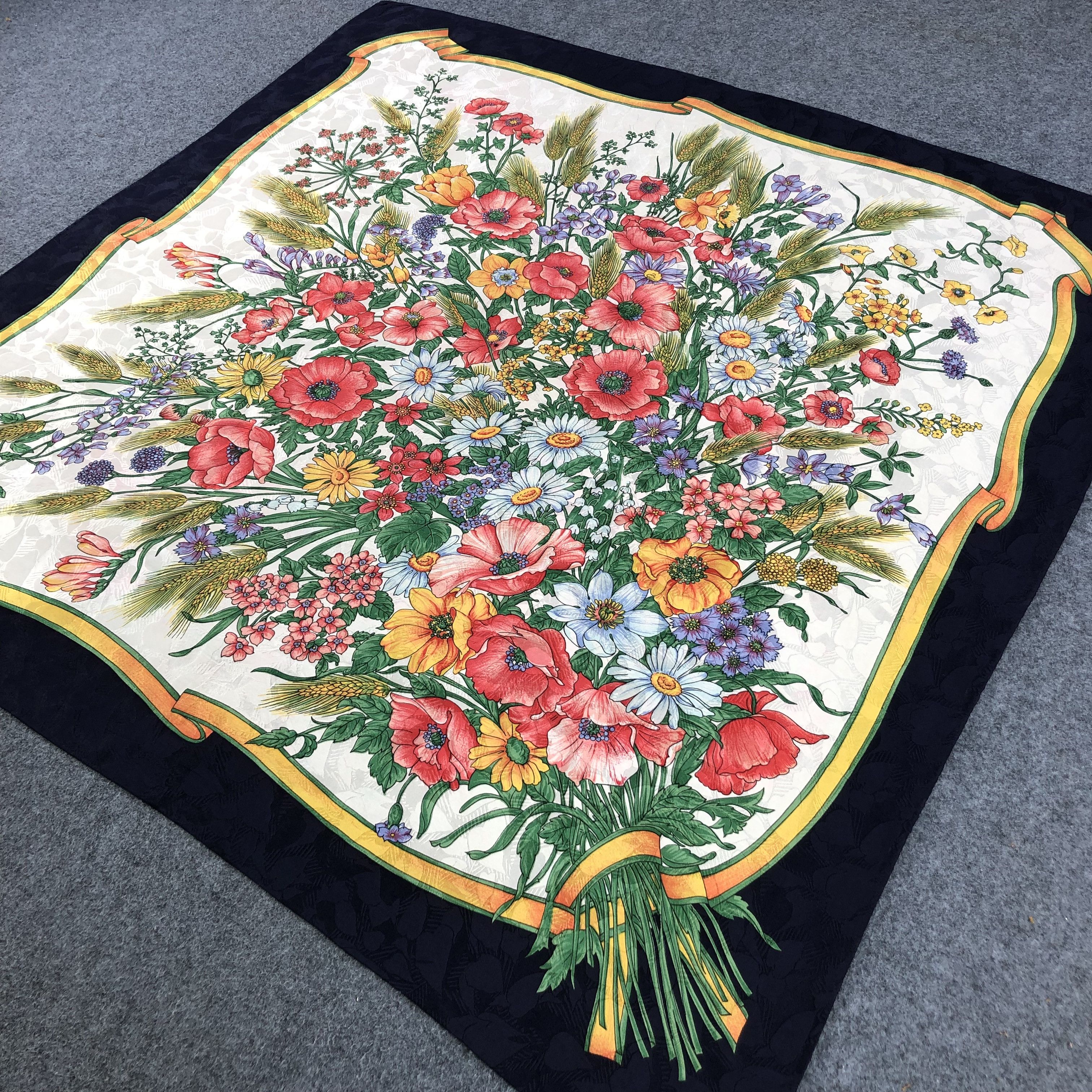 Vintage Vintage Luxury Flower Bouquet Vintage Silk Scarf M314 Size ONE SIZE - 3 Thumbnail