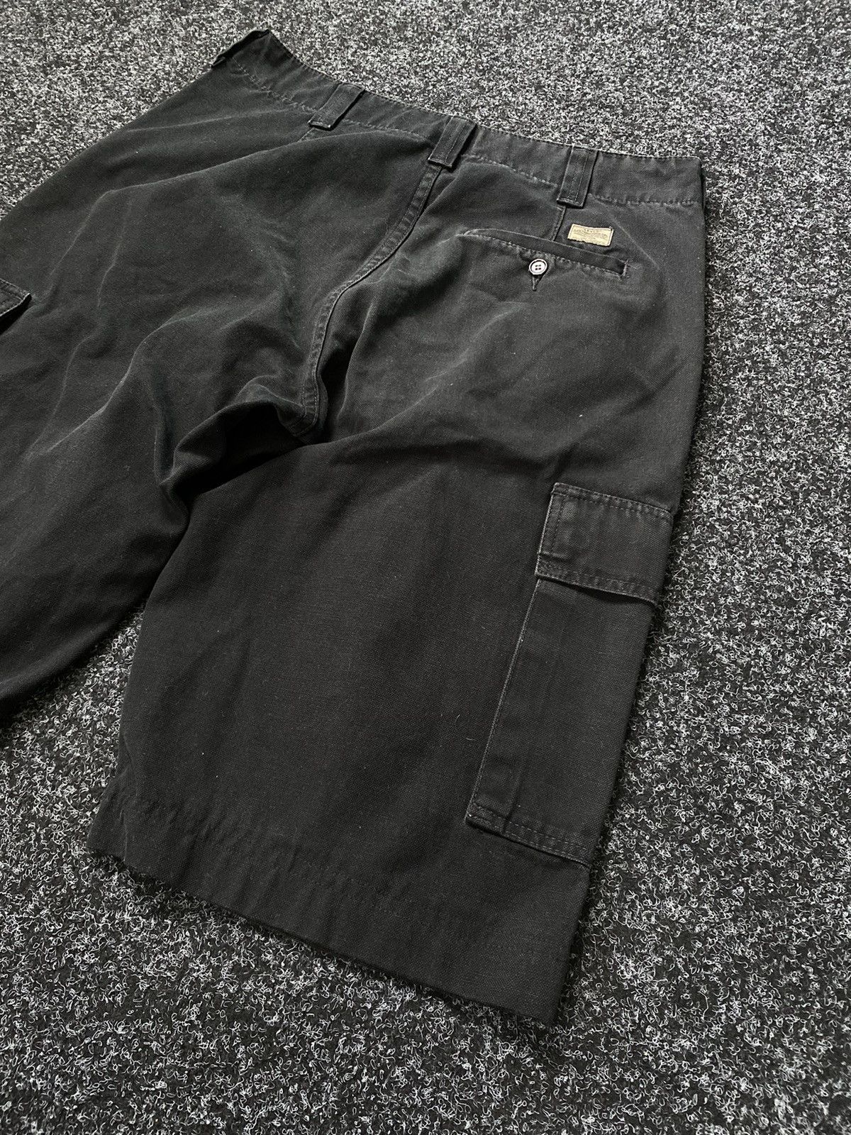 Levi's × Vintage Levis Cargo Shorts Denim Distressed Rap Sk8 Baggy Size US 34 / EU 50 - 11 Thumbnail