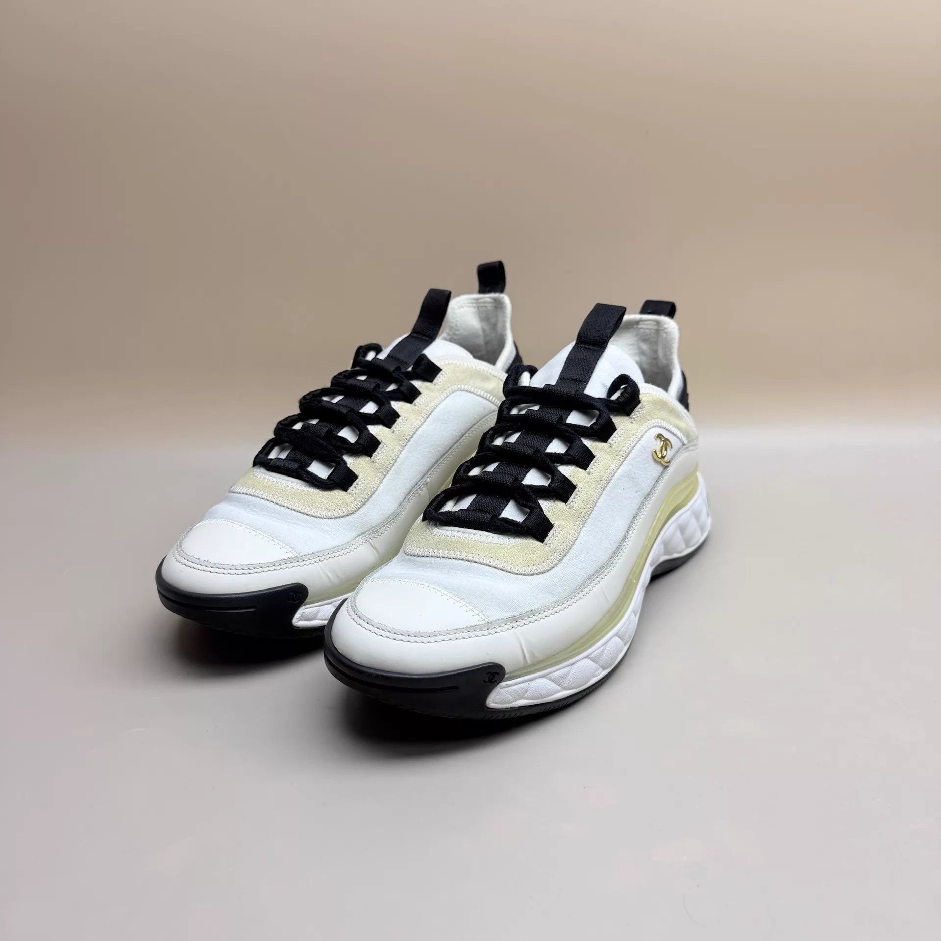 Chanel CHANEL Panda CC Sneakers 38.5 95 New Size US 8 / IT 38 - 1 Thumbnail