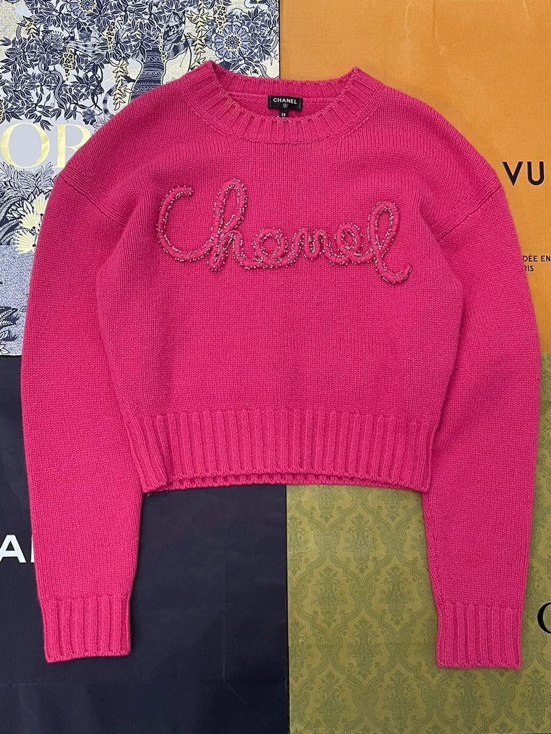 Chanel Chanel Pink letter pearl knitted sweater Size XS / US 0-2 / IT 36-38 - 1 Thumbnail