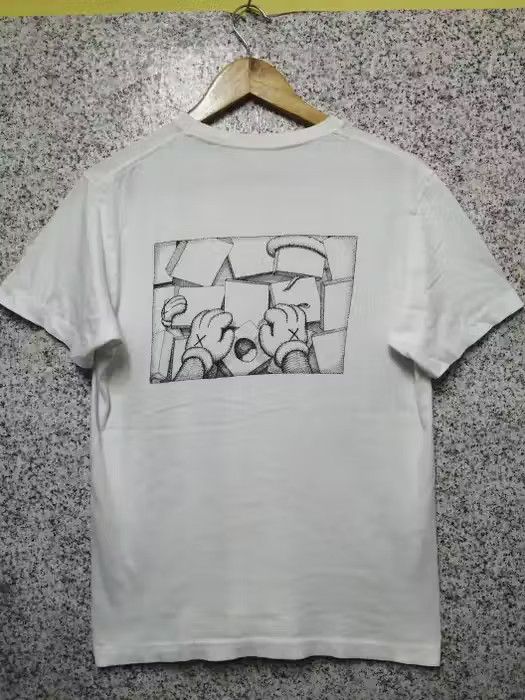Japanese Brand × Kaws × Vintage VINTAGE KAWS VERY RARE Size US M / EU 48-50 / 2 - 1 Thumbnail