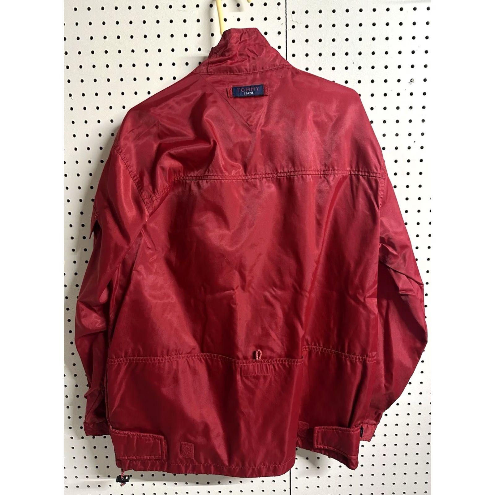 Tommy Hilfiger VTG Tommy Hilfiger Jeans Jacket Mens Medium Red Logo Windbreaker Hooded Nylon Front Zip Button Snap Sailor Windbreaker *Flaw" Size US 31 - 2 Thumbnail