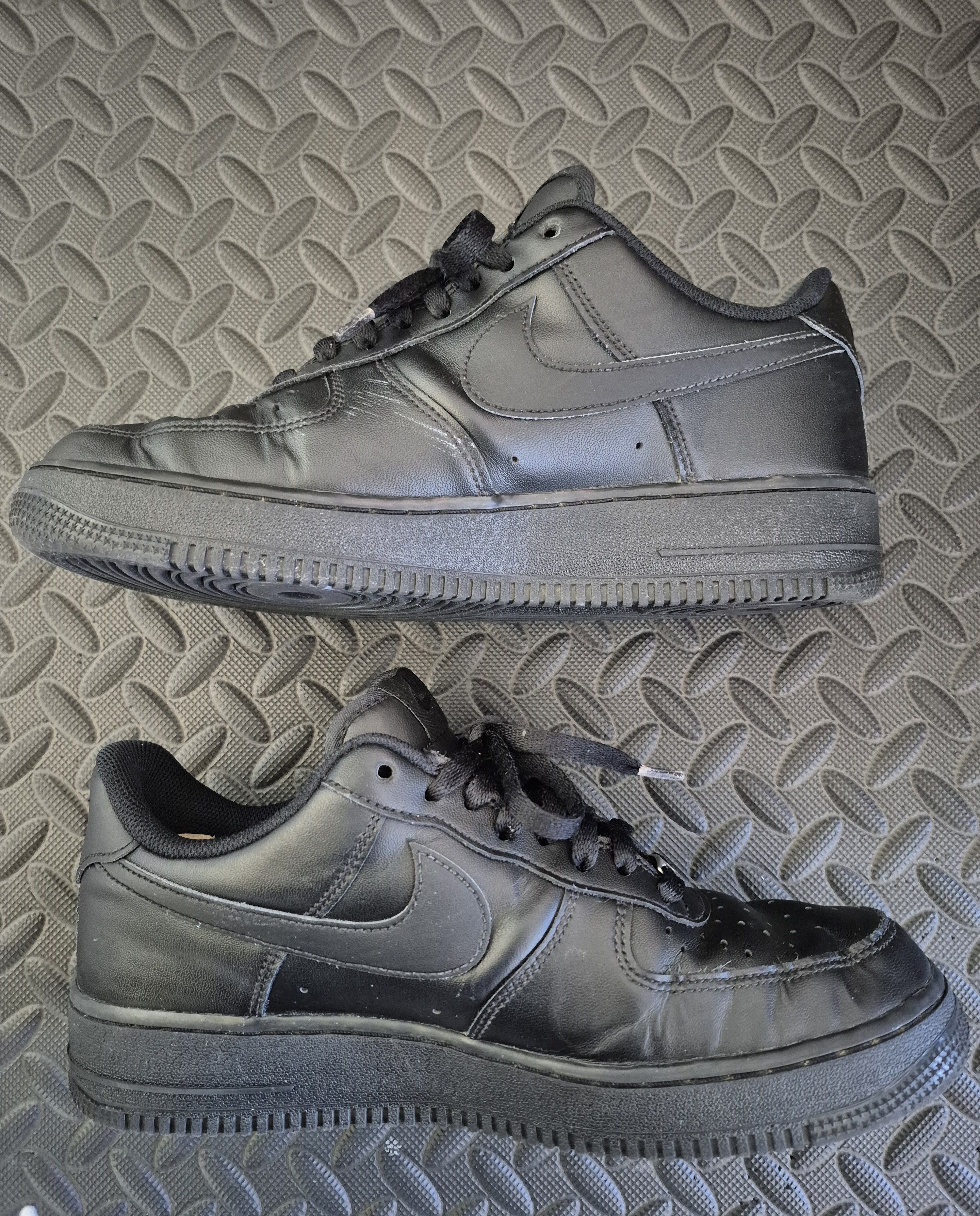 Nike Nike Air Force 1 Low '07 Black Size US 9 / EU 42 - 2 Thumbnail