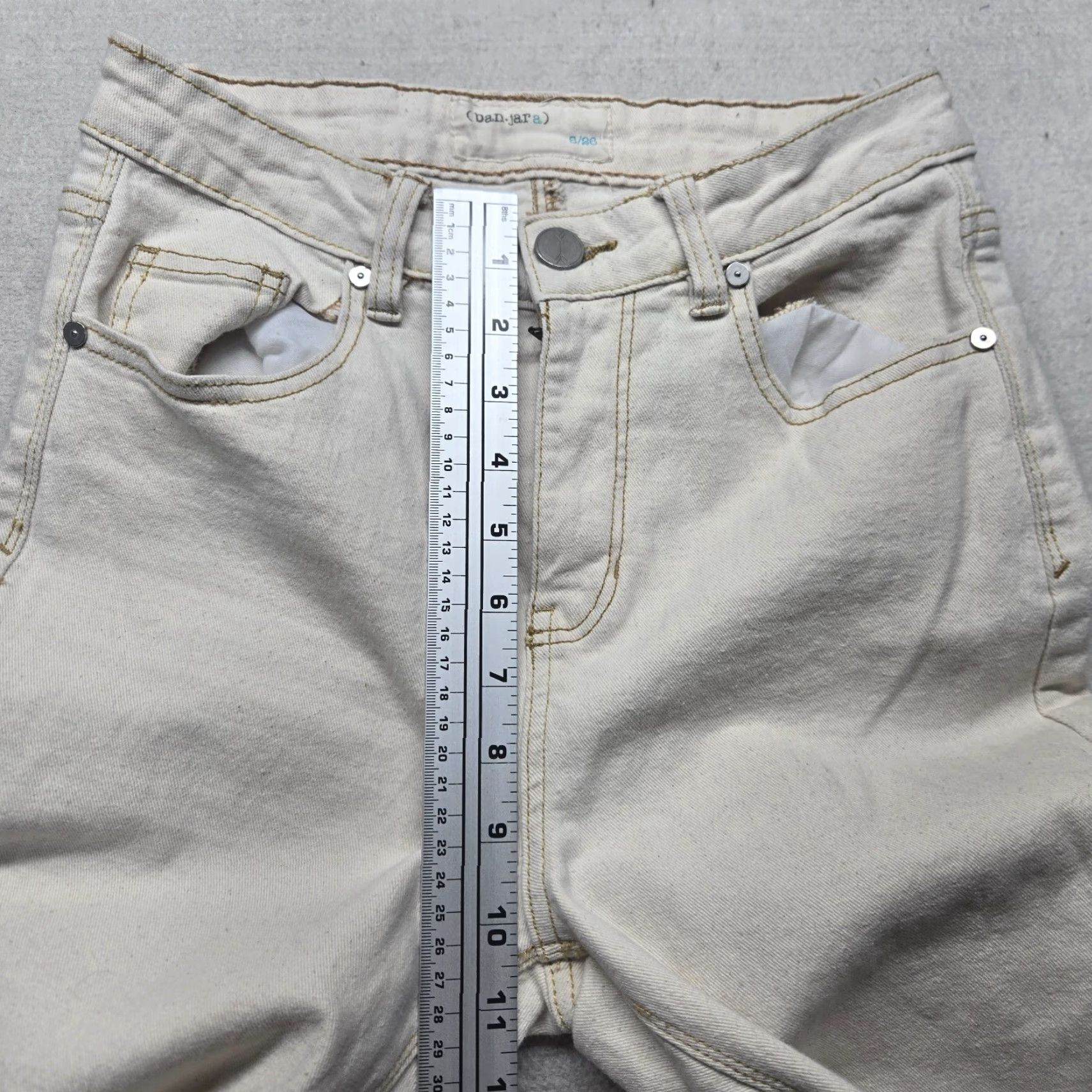 Denime Ban.Jara Denim Jeans Women's Flared 5-Pocket Mid Rise Light Wash Beige 31in Inseam Regular Size 5/26 Pants Womens Jeans Clothing Size 27" / US 4 / IT 40 - 5 Thumbnail