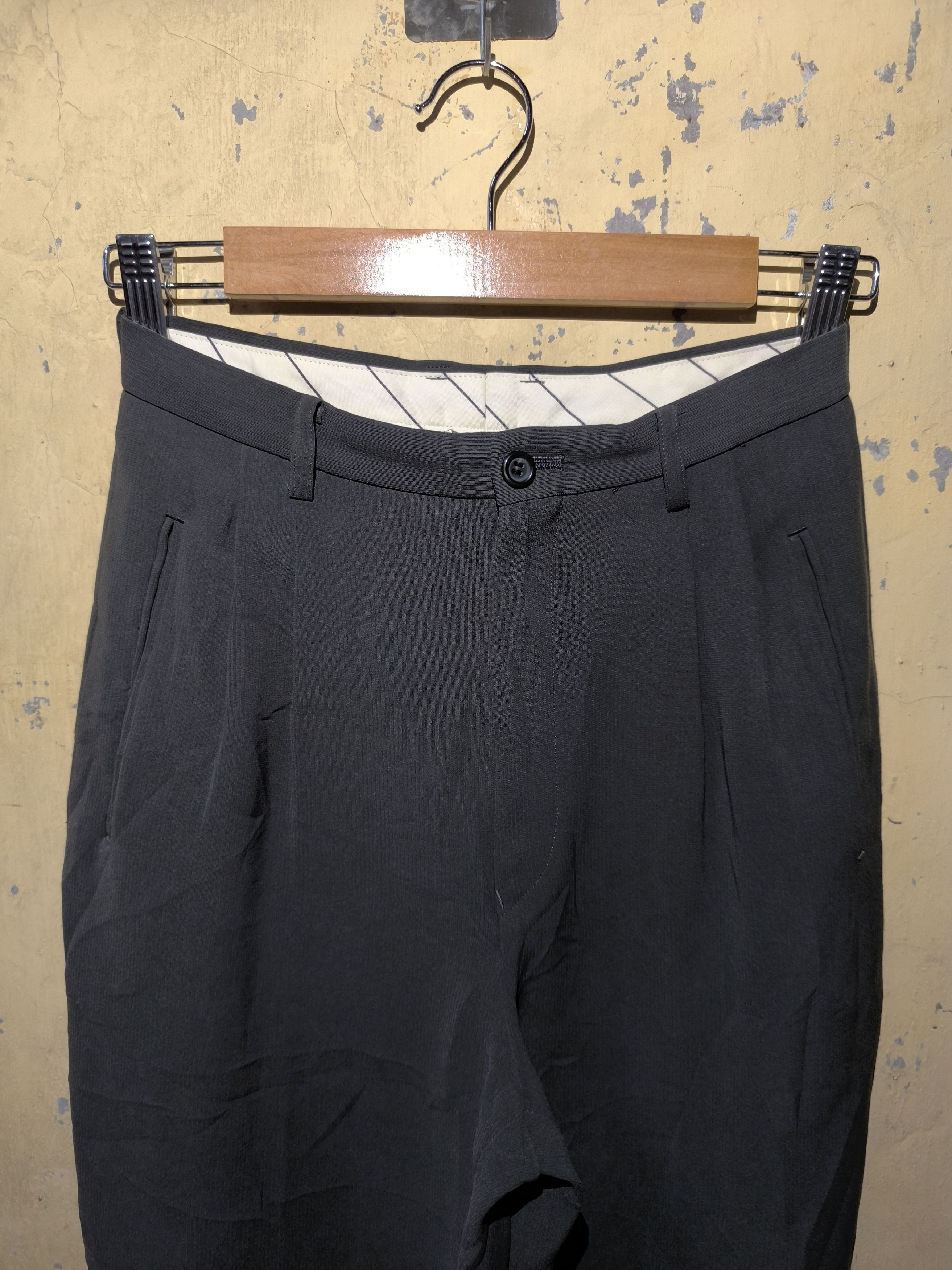 Issey Miyake ISSEY MIYAKE SLACKS IM91-FF036 Size 28" / US 6 / IT 42 - 2 Thumbnail