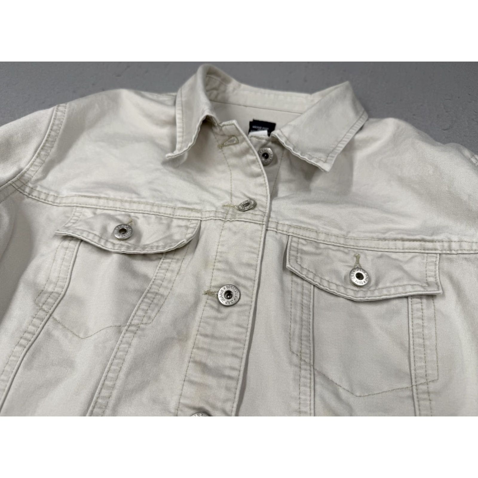 Gap Vintage GAP Jacket Women Large Denim Trucker Button Front Pockets Classic Casual Size L / US 10 / IT 46 - 2 Thumbnail