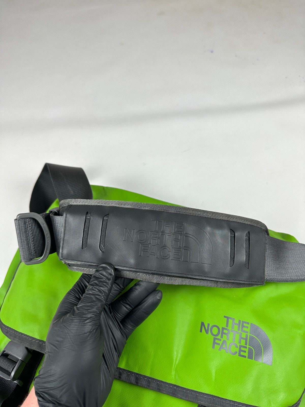 The North Face Vintage The North Face Green Crossbody Messenger Bag Size ONE SIZE - 14 Thumbnail