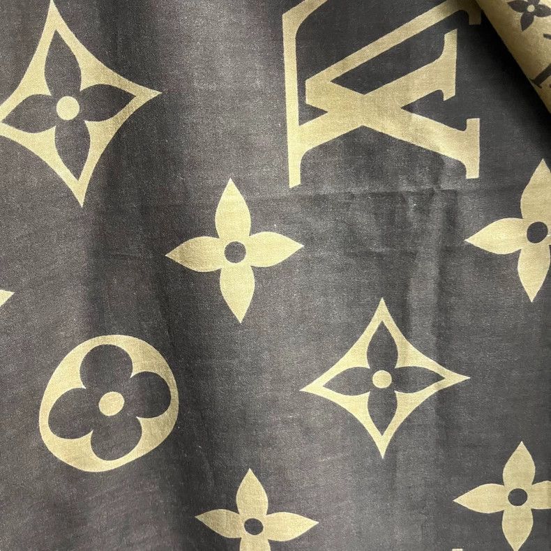 Louis Vuitton Louis Vuitton Brown printed shawl wool scarf Size ONE SIZE - 2 Thumbnail