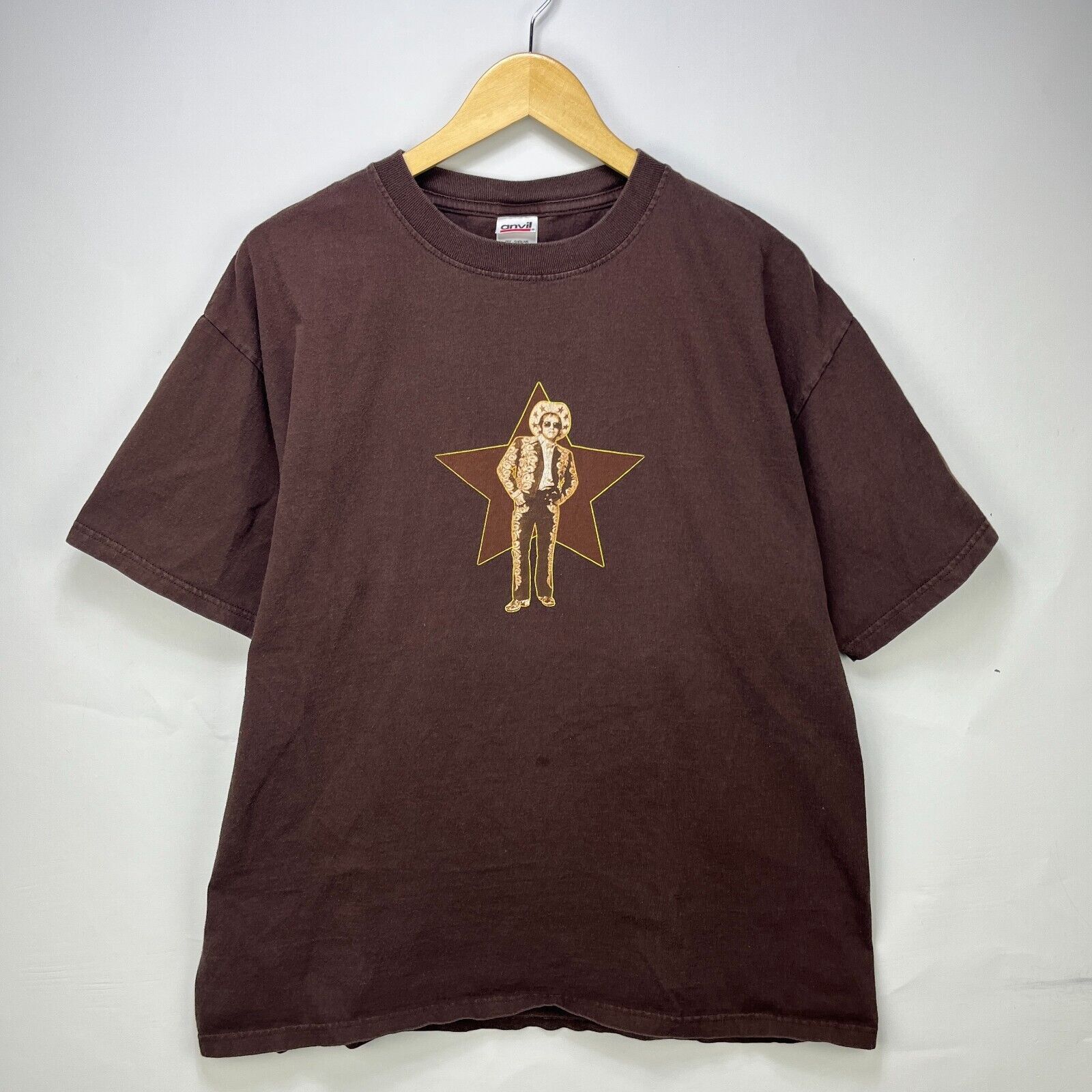 Vintage Vintage Elton John Brown Star Cowboy Tour T Shirt XL Size US XL / EU 56 / 4 - 1 Thumbnail