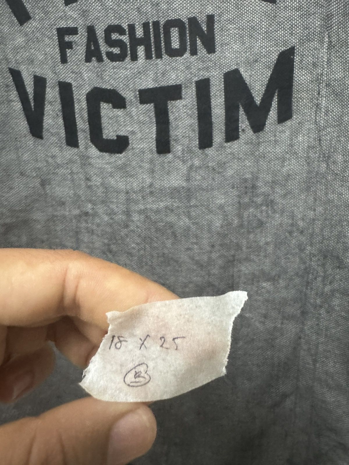 Dolce & Gabbana Dolce & Gabbana “I am Fashion Victim” Nett T Shirt Size US S / EU 44-46 / 1 - 9 Thumbnail