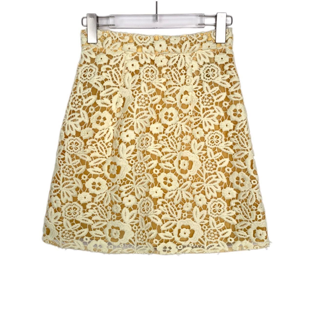 Miu Miu Miu Miu Yellow Floral Lace Mini Skirt Size 36 Made In Italy Size 36" / US 14 / IT 50 - 1 Thumbnail