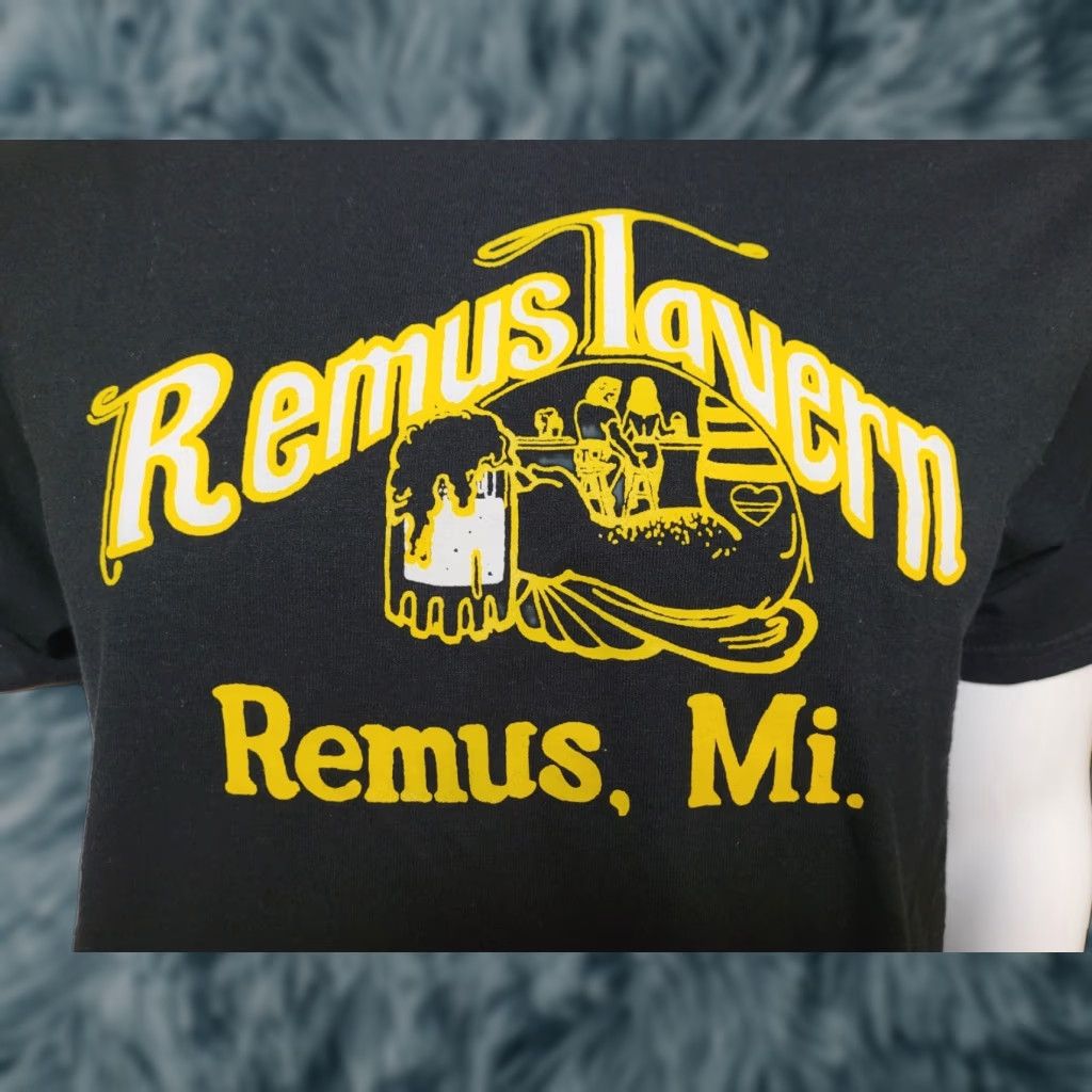 Jerzees Remus Tavern Remus MI T Shirt Medium Black Jerzees 50.50 Logo Men Shirt 90s? Size US M / EU 48-50 / 2 - 1 Thumbnail