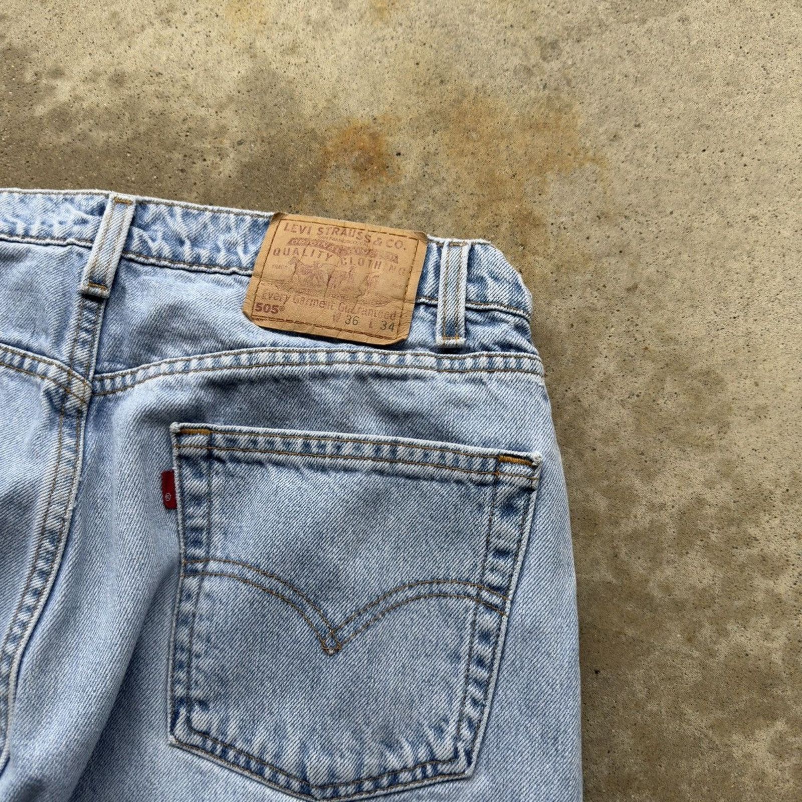 Vintage Vintage 90s Levi's 505 Light Wash Denim Jeans USA ERD Grunge Size US 36 / EU 52 - 12 Thumbnail