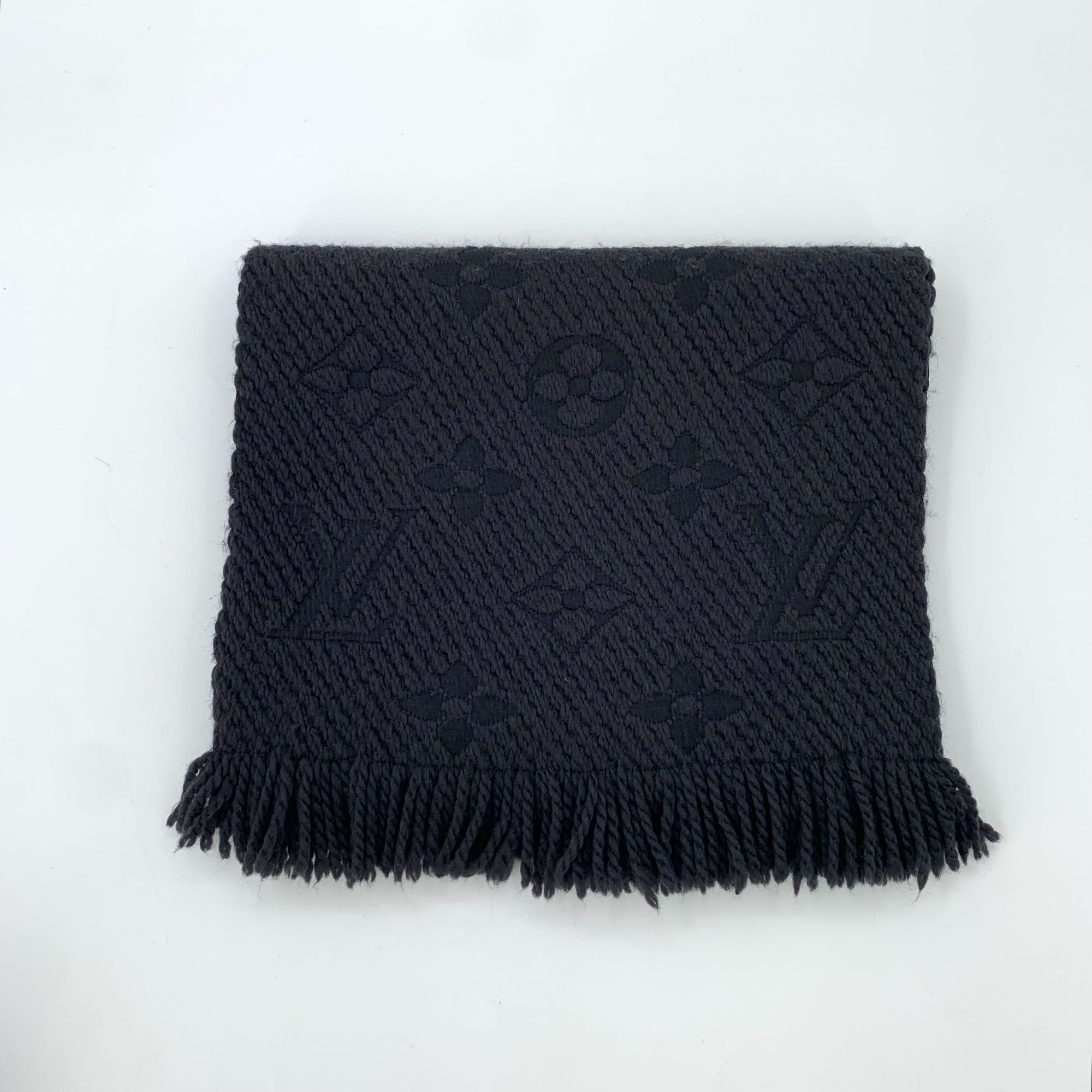 Louis Vuitton Louis Vuitton Dark Grey Wool & Silk Logo Fringe Scarf Size ONE SIZE - 1 Thumbnail
