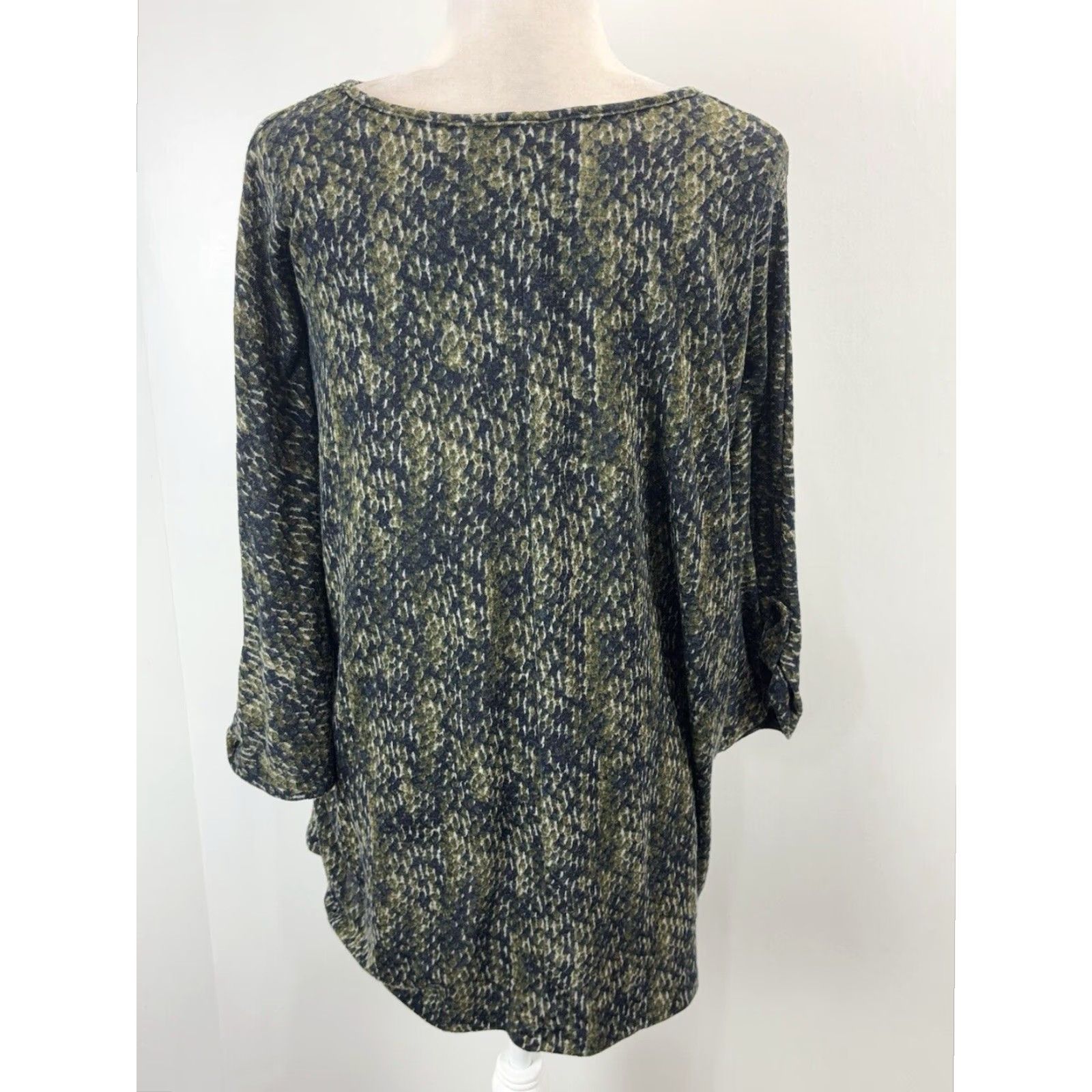 Vintage Clara Sun Woo Women's Green 3/4 Sleeve Tunic Top Shirt Large Relaxed Fit Rayon Blend USA Size L / US 10 / IT 46 - 3 Thumbnail