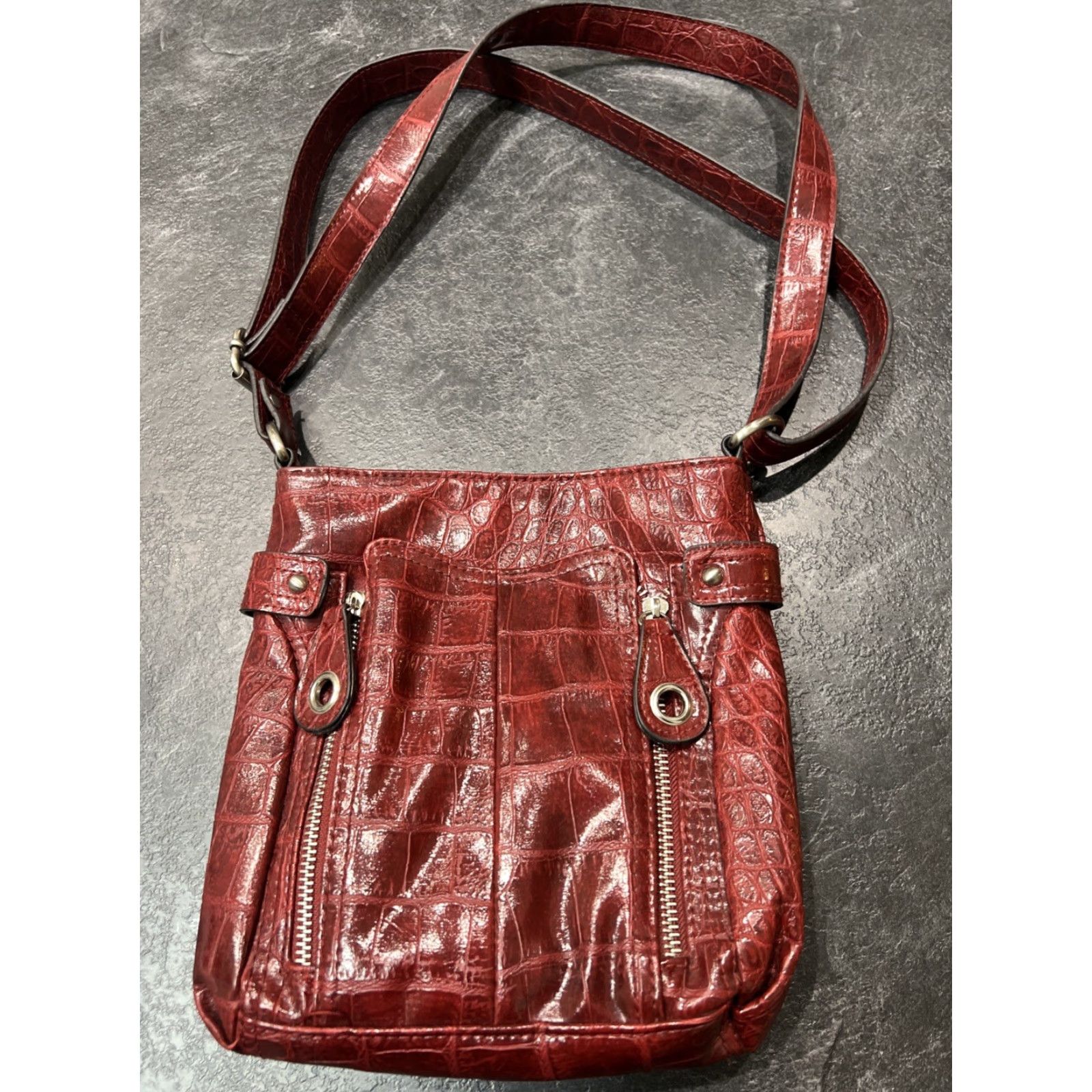 Vintage Bueno Crossbody Bag Women’s Burgundy Red Faux Leather Crocodile Pattern Medium Adjustable Strap Size ONE SIZE - 2 Thumbnail