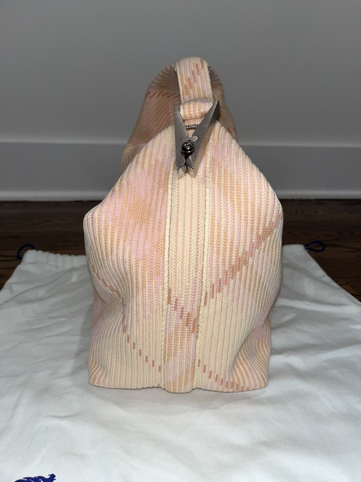 Burberry Burberry Medium Peg Bag Size ONE SIZE - 12 Thumbnail