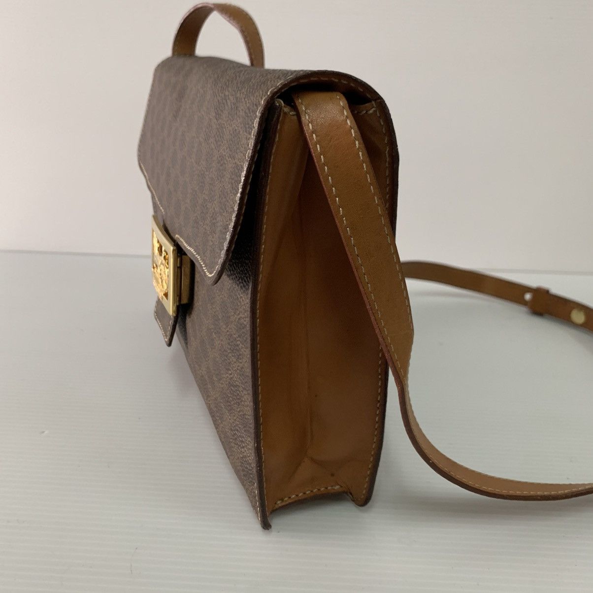 Celine Celine Box Monogram Vintage Sling Shoulder Bag Size ONE SIZE - 6 Thumbnail