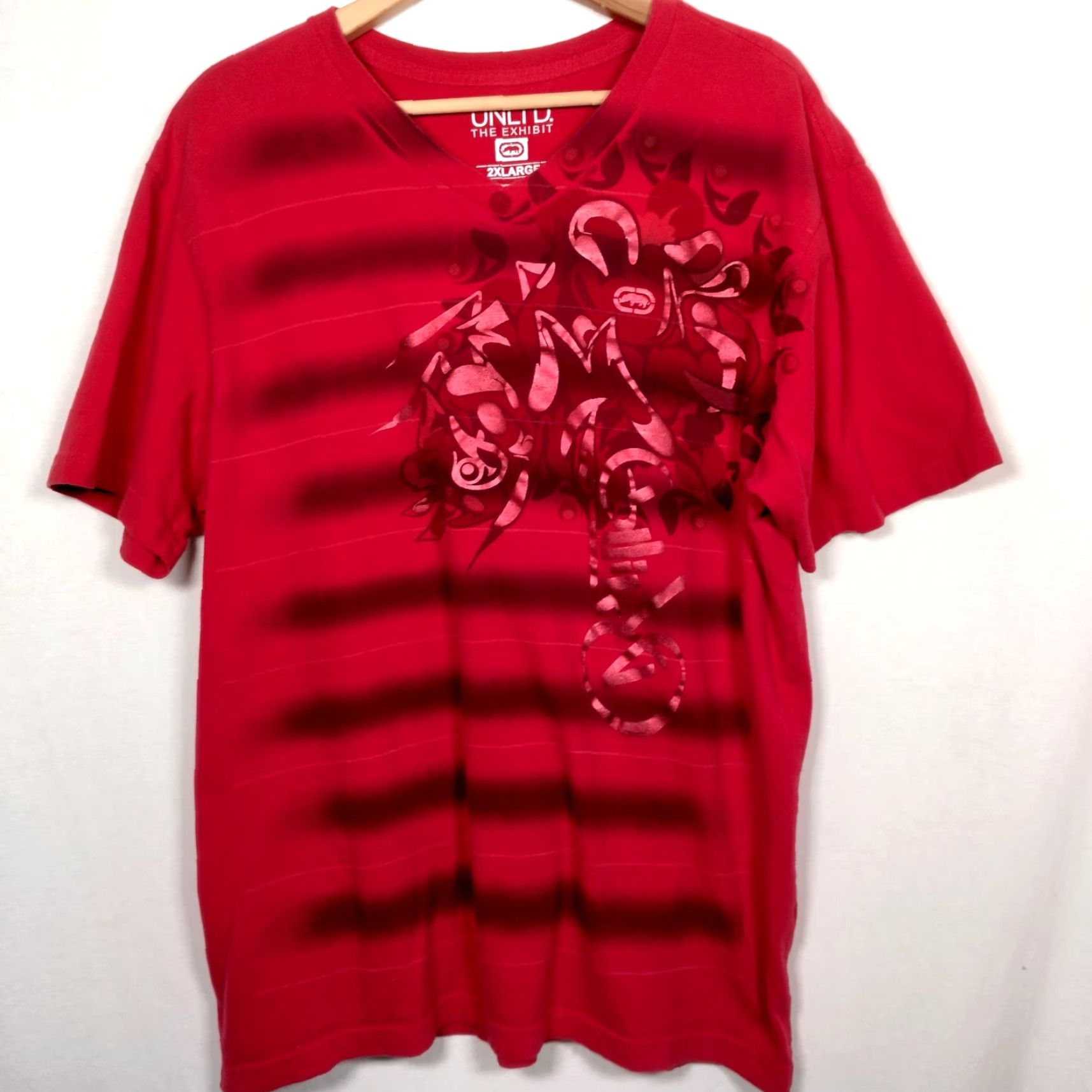 Ecko Unltd. VINTAGE Ecko Unltd Men T-Shirt 2XL Short Sleeve Graphic Print V-Neck Retro Y2K Foil Rhino Red Size US XXL / EU 58 / 5 - 2 Thumbnail
