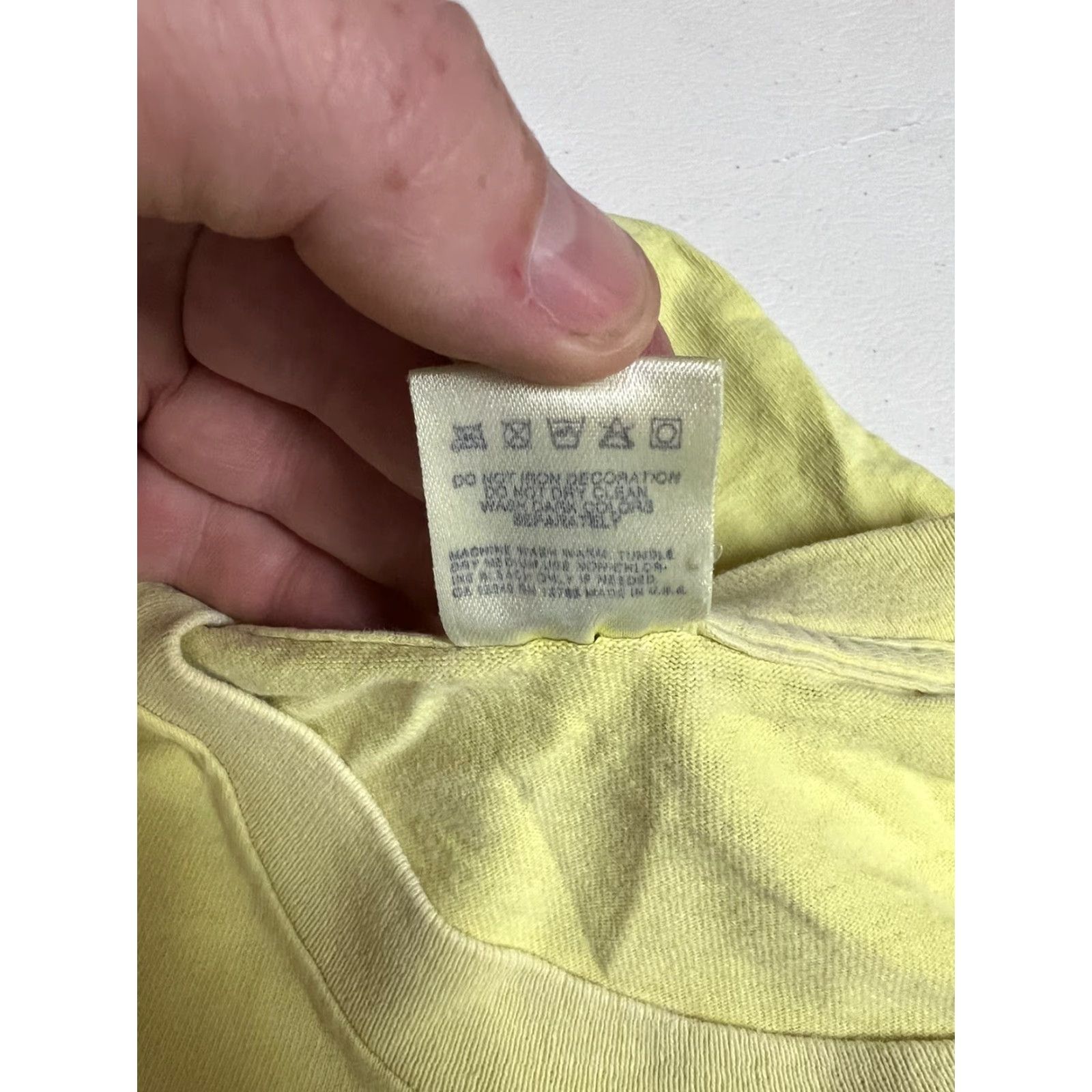 Fruit Of The Loom VINTAGE Fruit of the Loom T-Shirt Front Row Ticket XL Yellow Men 90s Band Concert Short Sleeve Crew Neck Size US XL / EU 56 / 4 - 5 Thumbnail