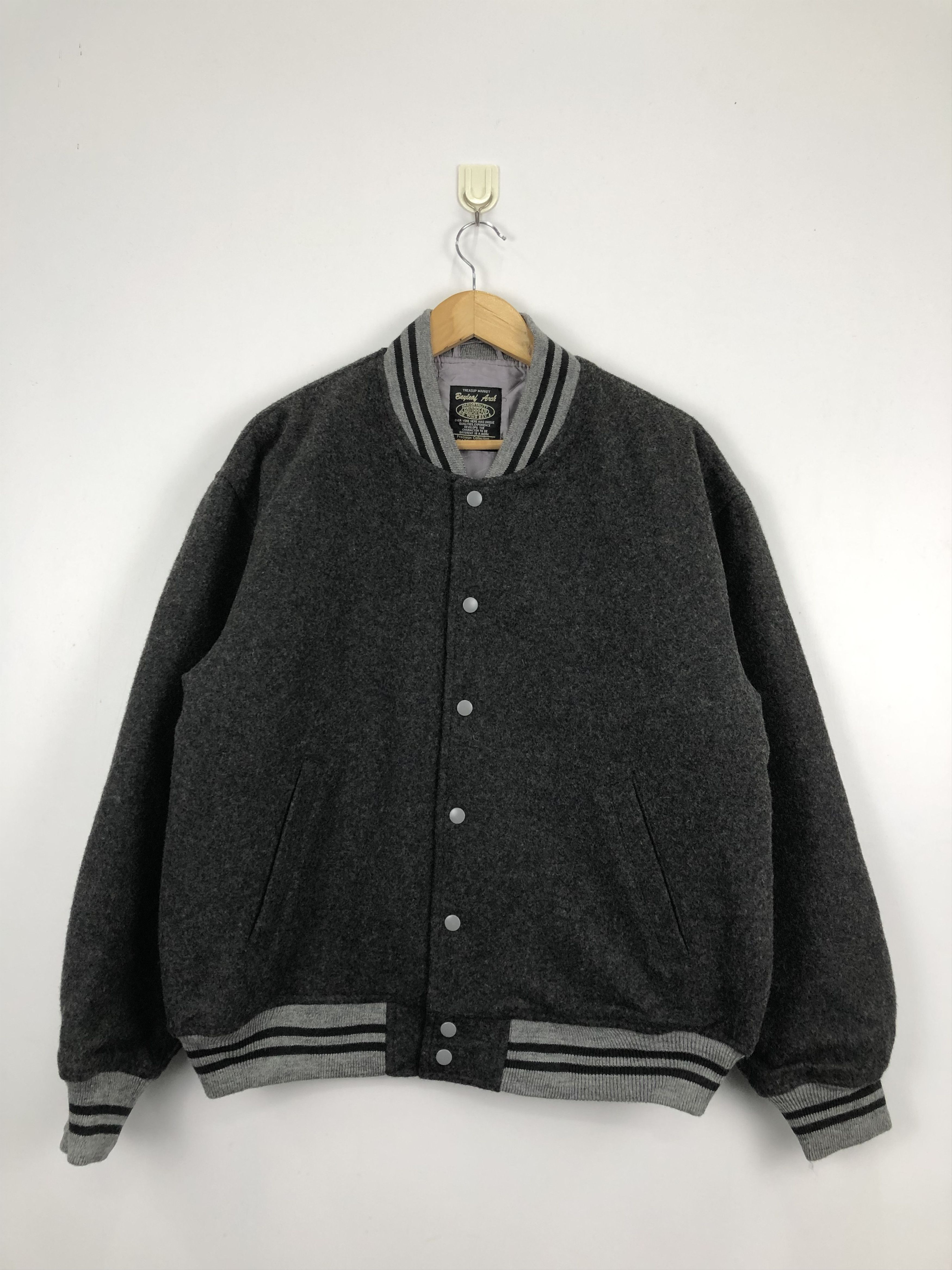 Vintage Vintage 90s Bayleaf Arch Wool Varsity Jacket V0305 Size US L / EU 52-54 / 3 - 1 Thumbnail