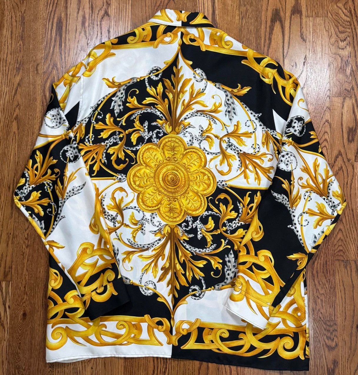 Versace Versace Barcoccodile Silk Shirt Black / Gold (Size 43) NWT Size US S / EU 44-46 / 1 - 2 Thumbnail
