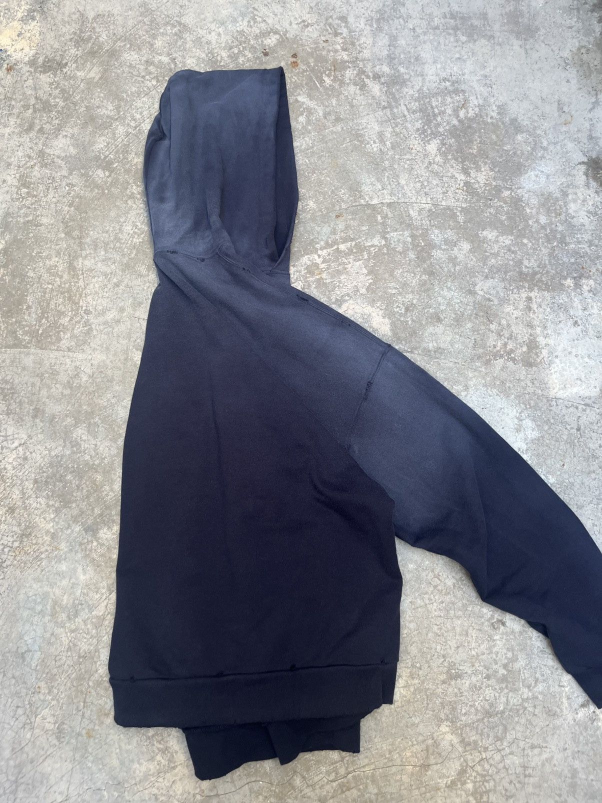 Balenciaga Spring22 No Comment Oversized Distressed Hoodie Size US M / EU 48-50 / 2 - 9 Thumbnail