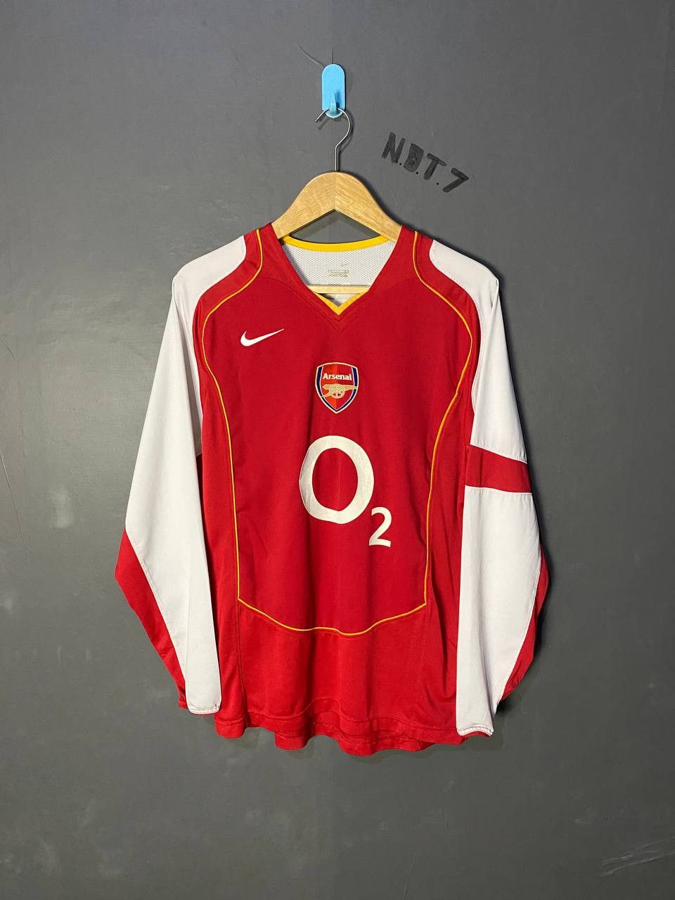 Nike Arsenal home 2004 Henry Size US M / EU 48-50 / 2 - 9 Thumbnail