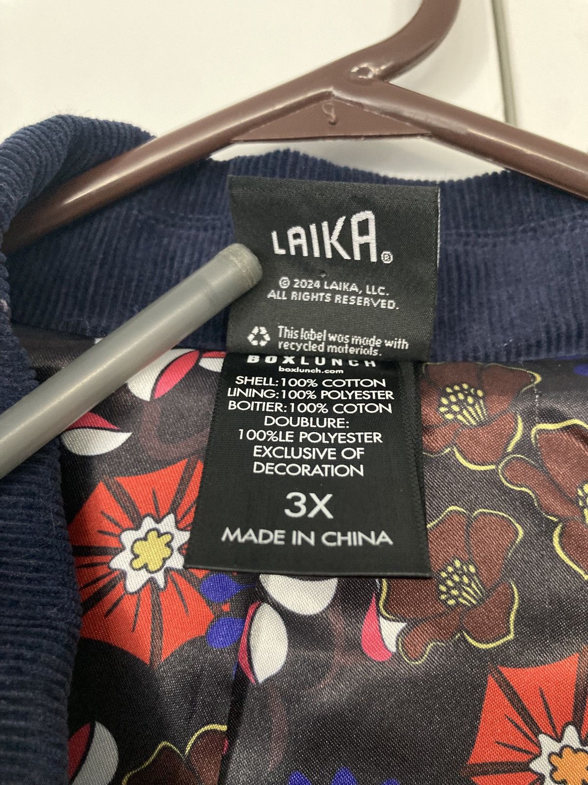 Other CORALINE EMBROIDERED ICONS CHORE JACKET BOX LUNCH EXCLUSIVE Size 3XL / US 20-22 - 9 Thumbnail