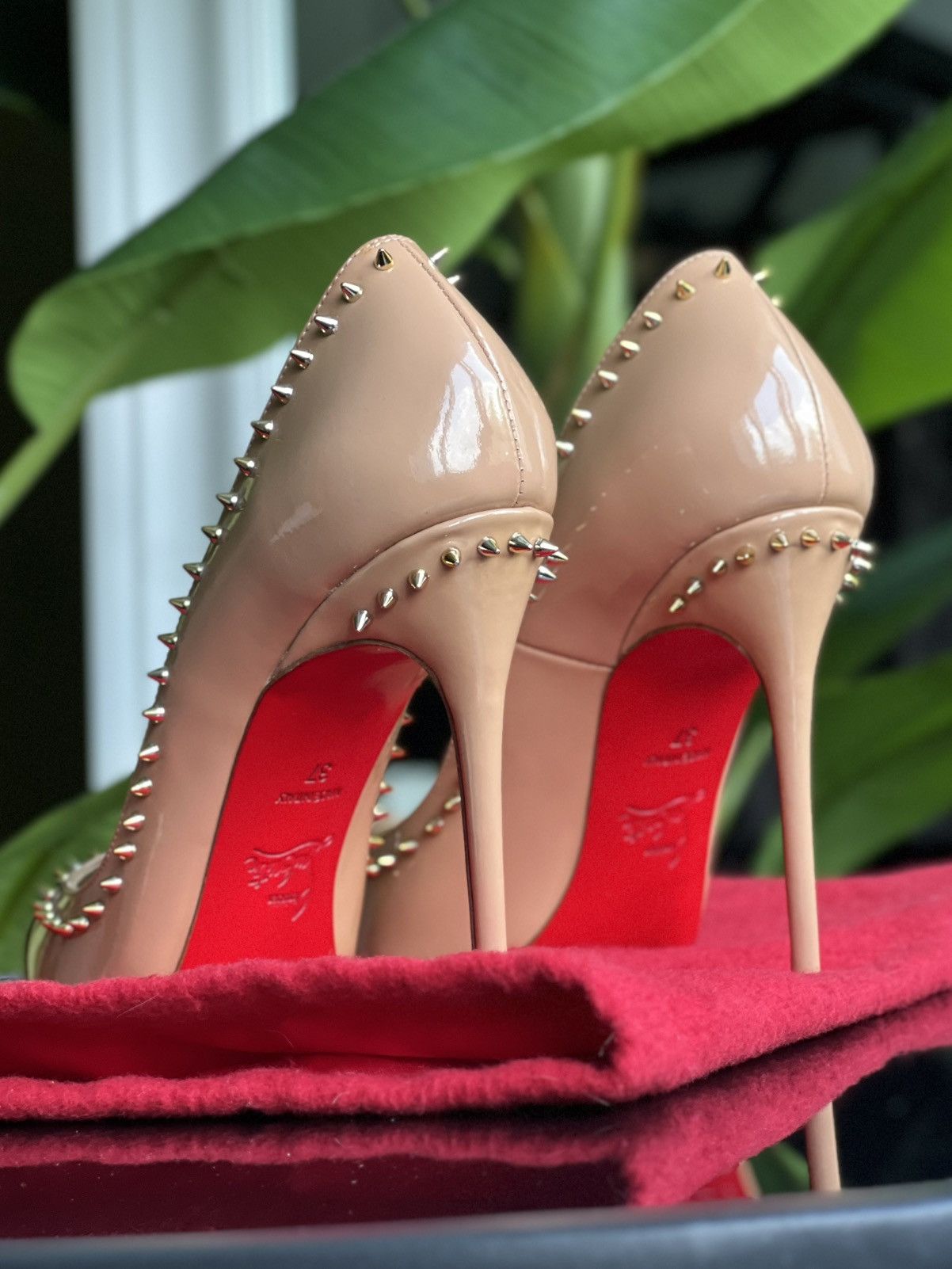Christian Louboutin Christian Louboutin Nude Patent Spiked Heels Size 37 Size US 7 / IT 37 - 7 Thumbnail