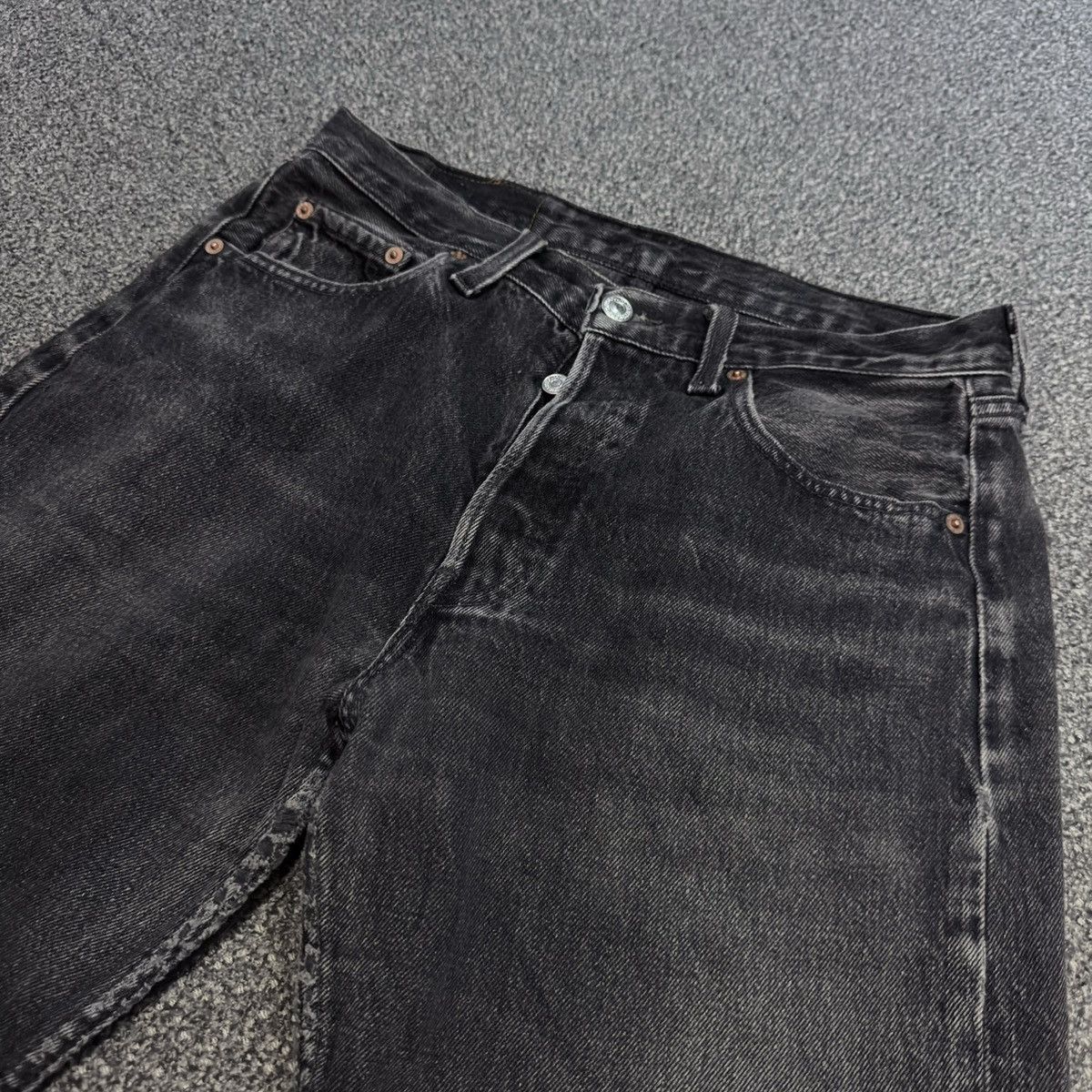 Le Grande Bleu (L.G.B.) Vintage 90s Y2K Levis 501 Black Sun Faded Denim HG LGB Style Size US 31 - 3 Thumbnail