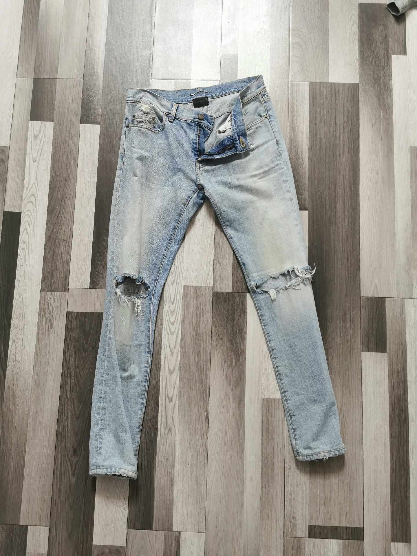 Saint Laurent Paris Saint Laurent Classic Light Blue Jeans Size US 31 - 1 Thumbnail