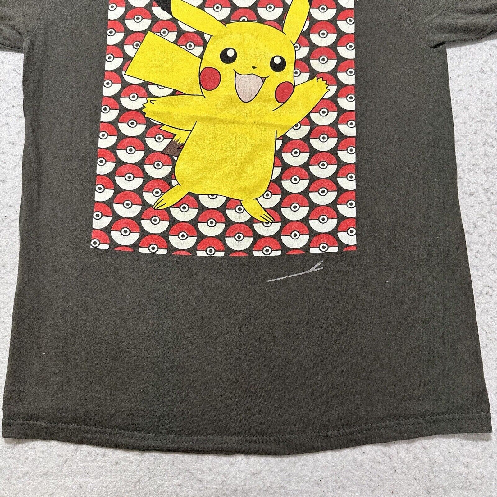 Other Pokemon Medium Pikachu WeLoveFine Pokeball Graphic T Shirt Size US M / EU 48-50 / 2 - 6 Thumbnail