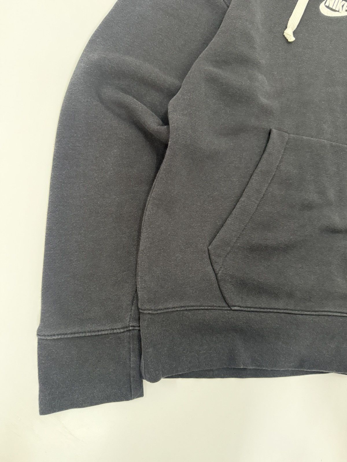 Nike 🔥 Y2K Nike Centre Logo Faded Black Sweat Hoodie - L Size US M / EU 48-50 / 2 - 3 Thumbnail