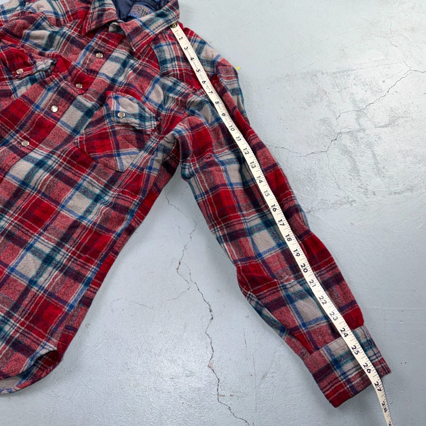 Pendleton VINTAGE Pendleton Shirt Western Plaid 100% Virgin Wool Red Pearl Snap Button-Up Long Sleeve Collared - Mens - Size L - Men Size US L / EU 52-54 / 3 - 5 Thumbnail
