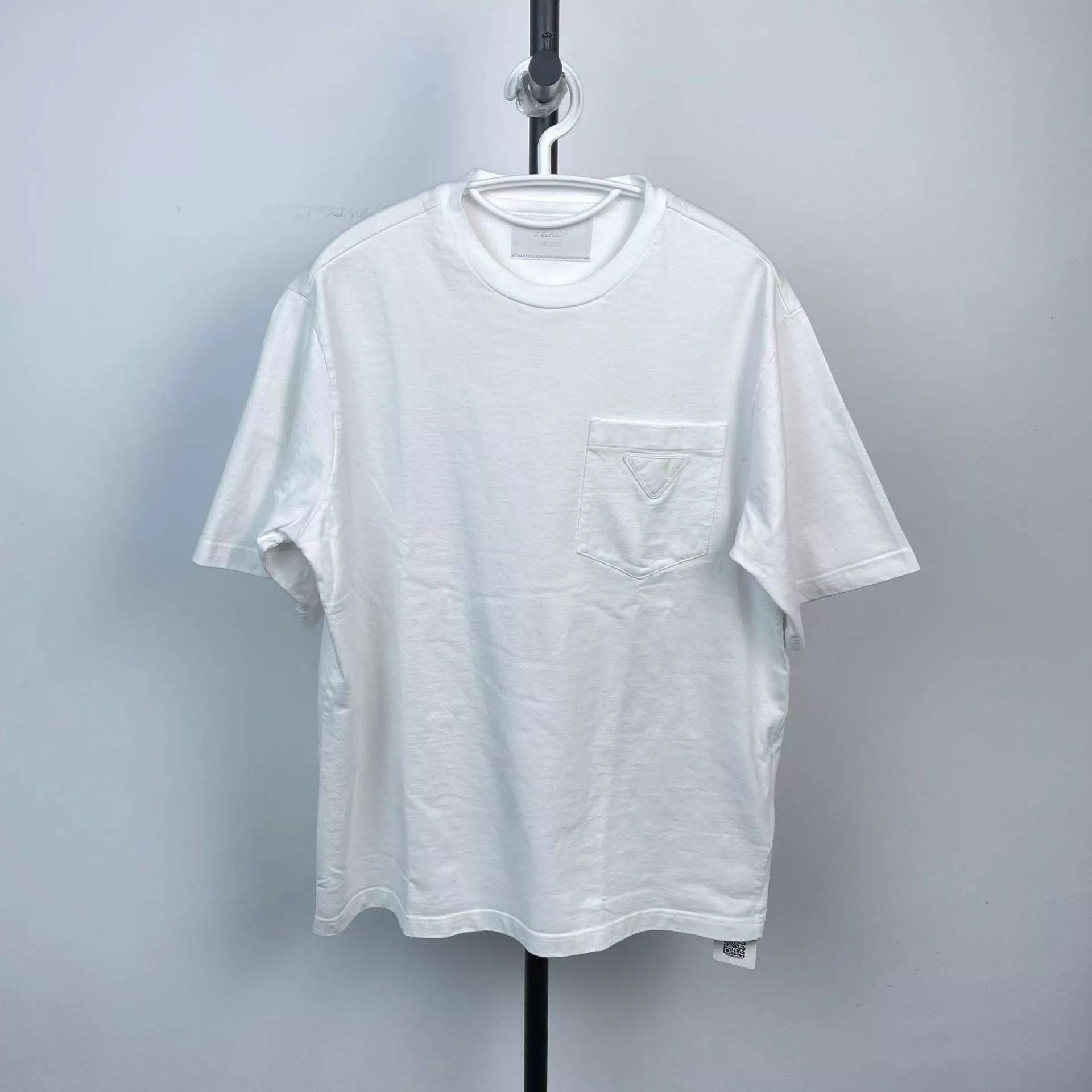 Prada Prada 98 New solid white short sleeve S Size US S / EU 44-46 / 1 - 1 Thumbnail