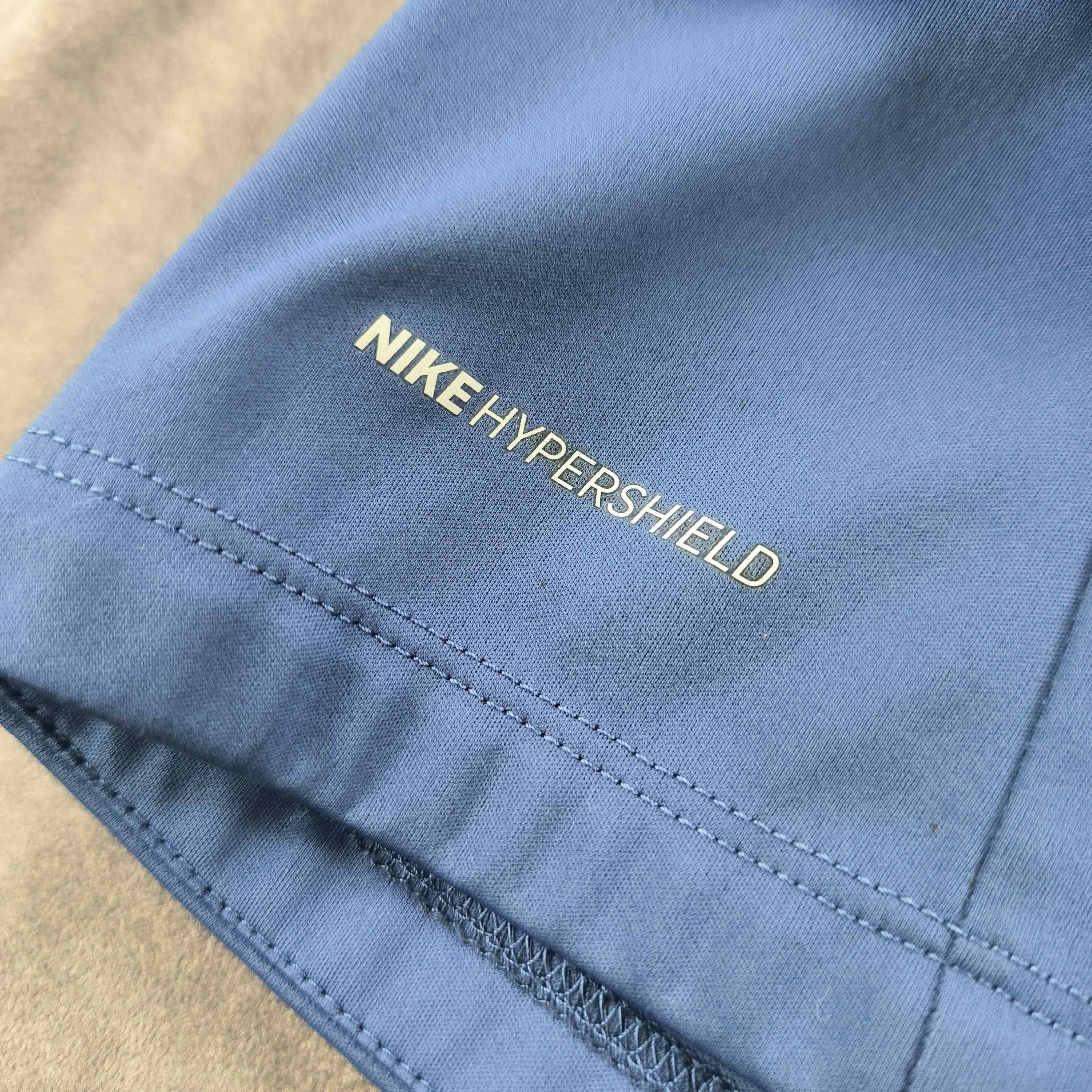Nike Tottenham Hotspur 20-21 Nike Hypershield training top size M Size US M / EU 48-50 / 2 - 10 Thumbnail