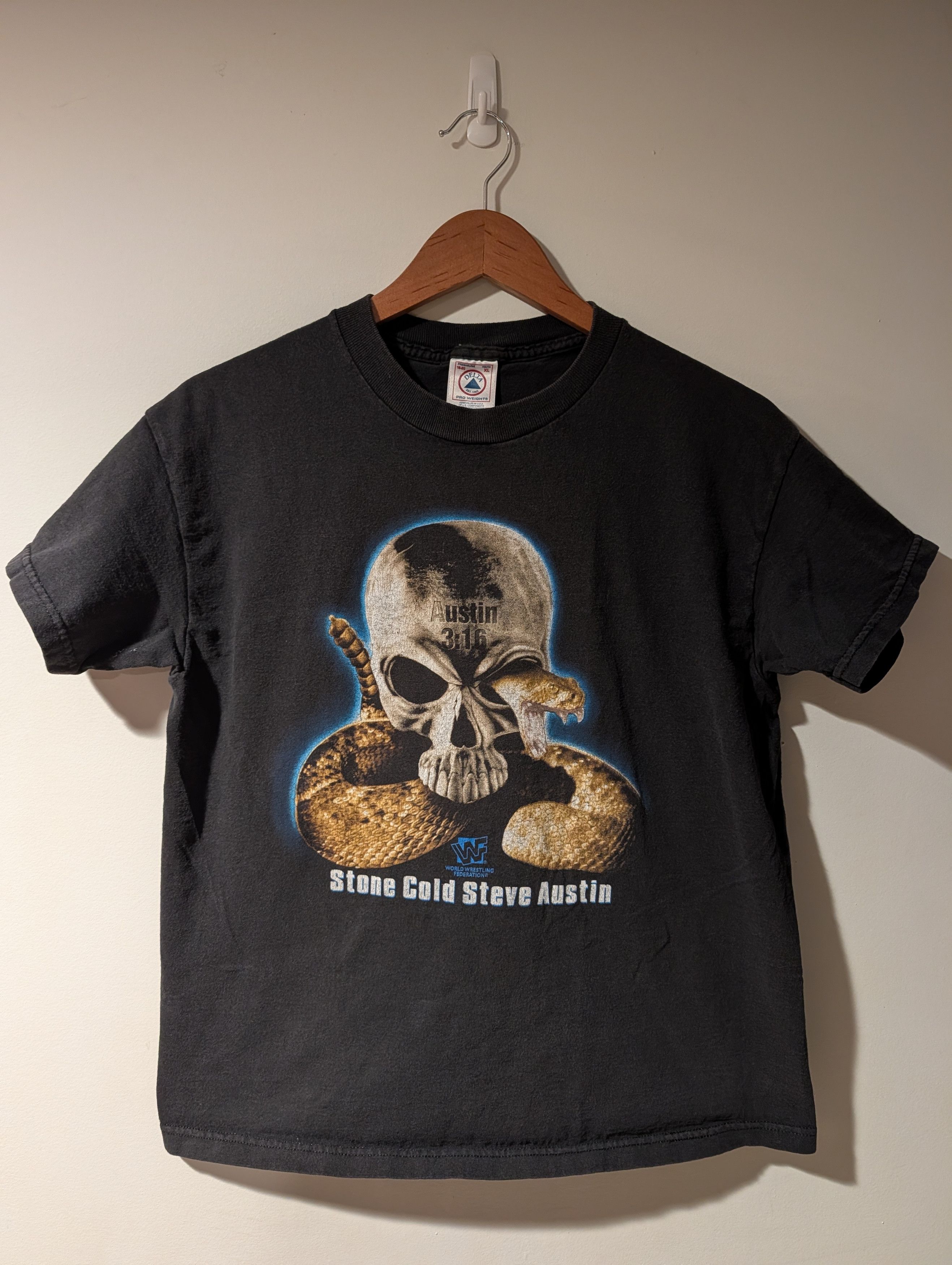 WWE Vintage Stone Cold Steve Austin T Shirt Youth XL Snake Skull Size US XL / EU 56 / 4 - 1 Thumbnail