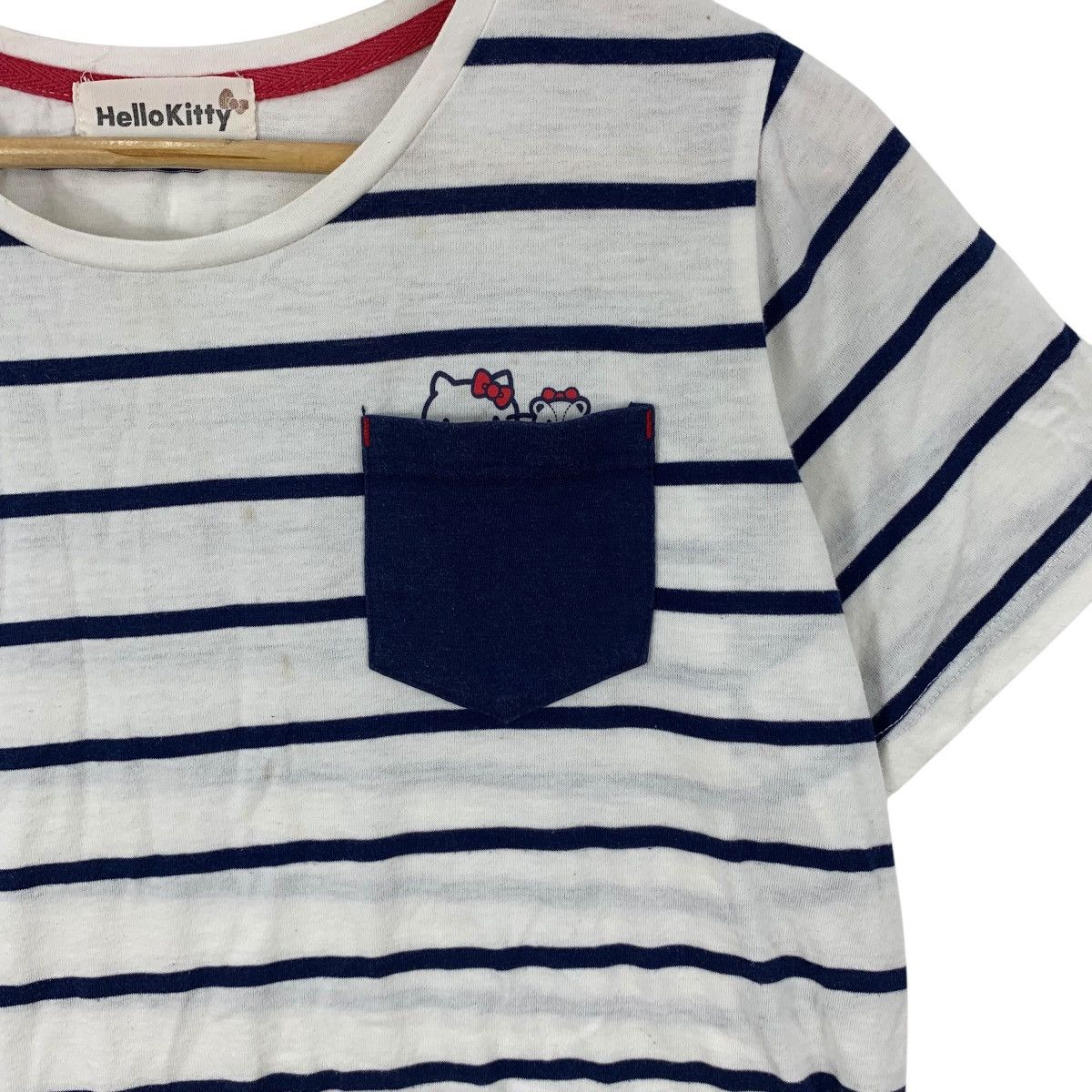 Anime HELLO KITTY SANRIO Striped Pocket Cartoon Tee Shirt Top Size S / US 4 / IT 40 - 6 Thumbnail