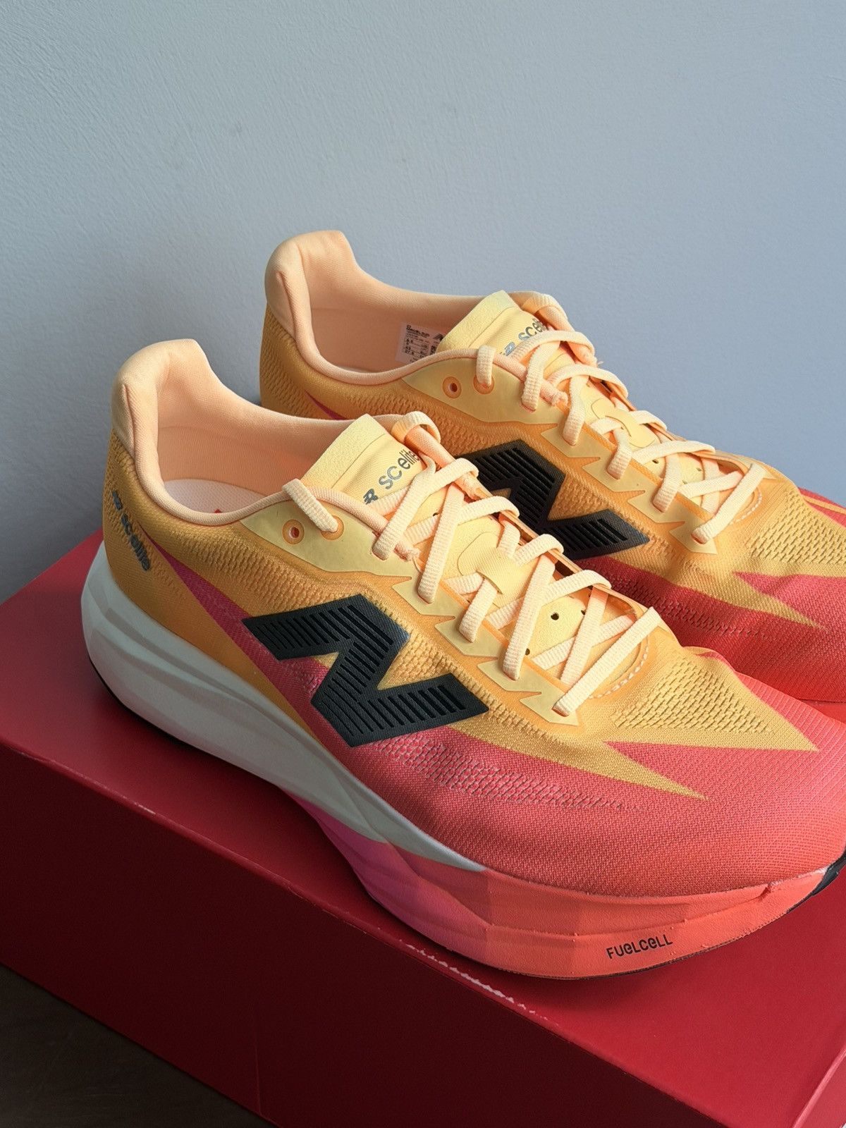 New Balance New Balance FuelCell SuperComp Elite v5 Size US 9.5 / EU 42-43 - 2 Thumbnail