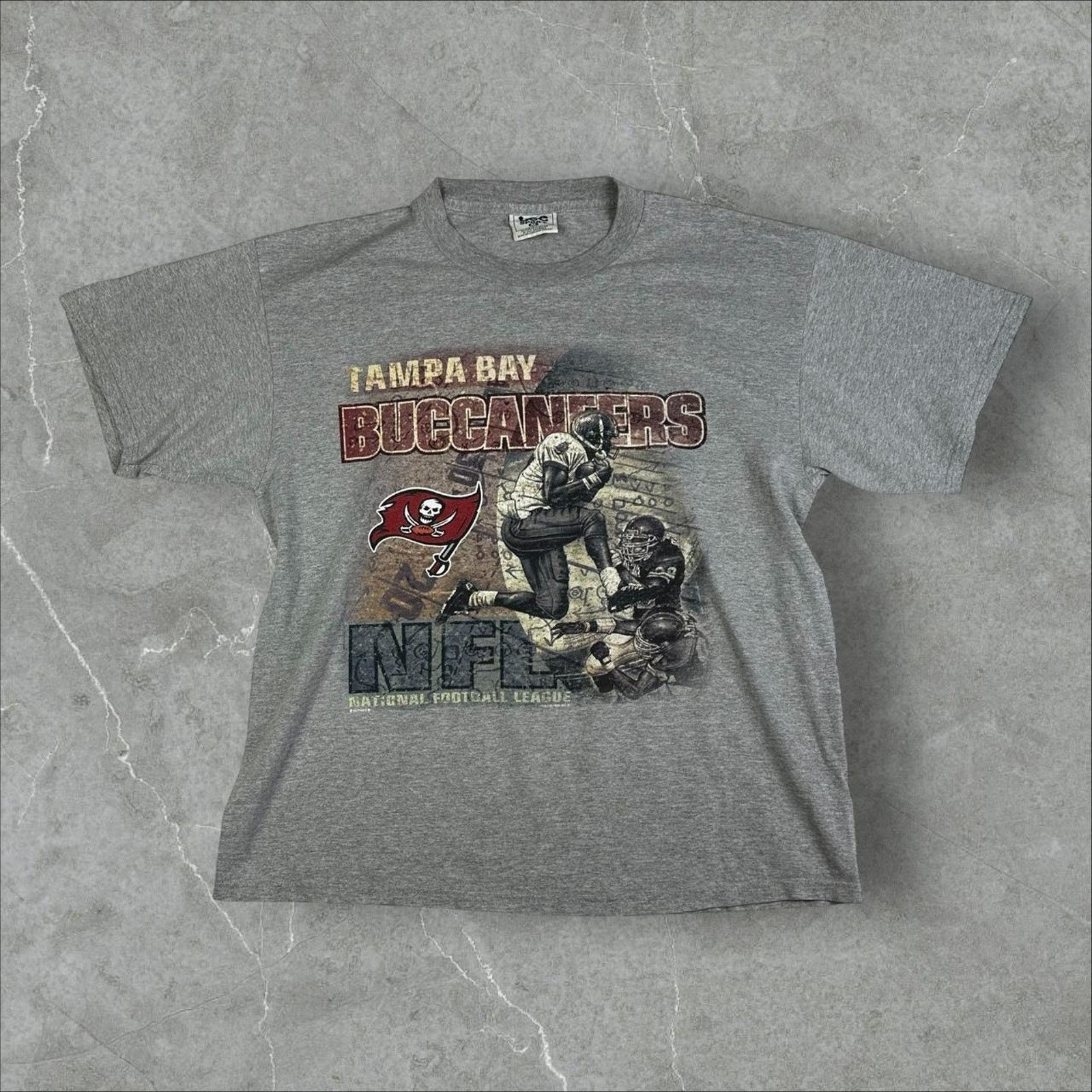 Lee Vintage 1998 Tampa Bay Buccaneers Lee Tee Shirt Size US XL / EU 56 / 4 - 1 Thumbnail