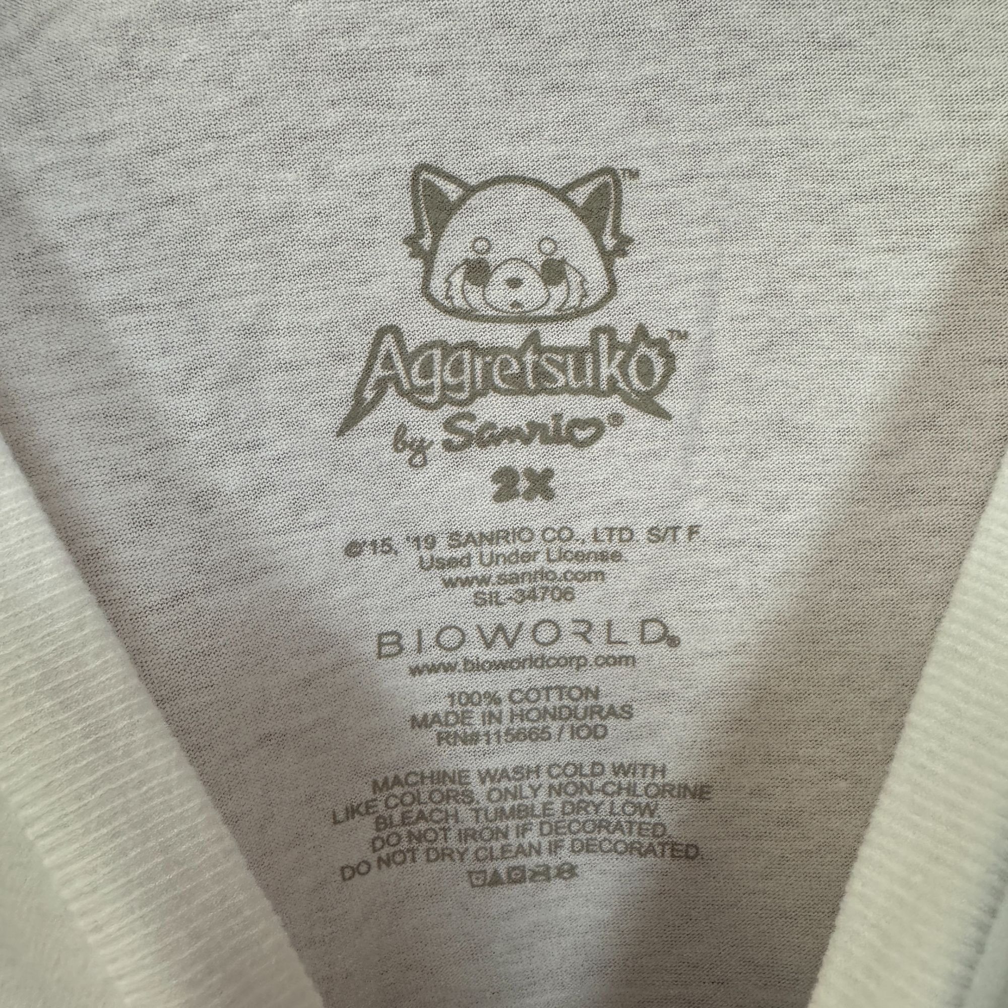 Other Agretsuko Different Emotions T-shirt size 2xl Size US XXL / EU 58 / 5 - 4 Thumbnail