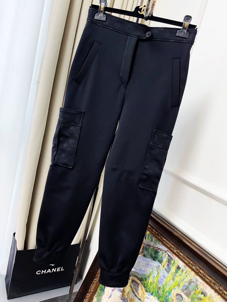 Louis Vuitton LOUIS VUITTON Black presbyopic sports corset pants 2504-Nex Size US 36 / EU 52 - 1 Thumbnail