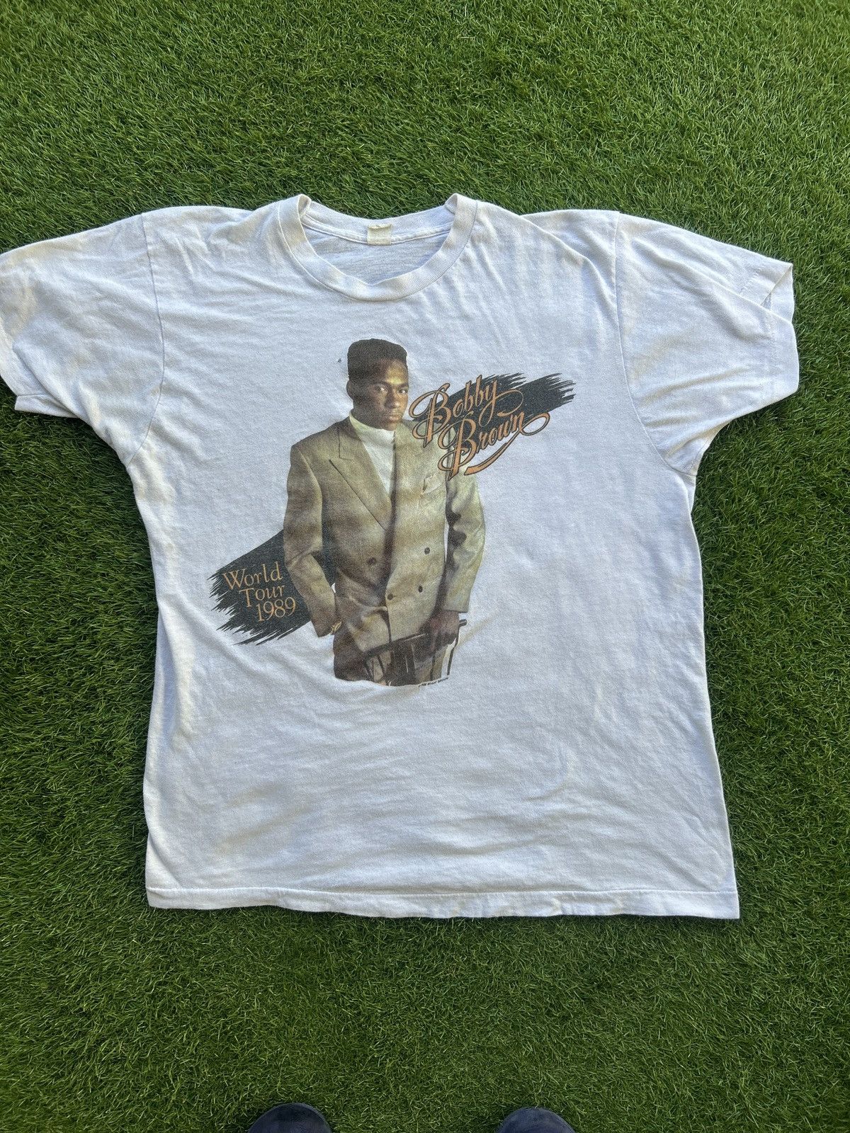 Vintage Vintage 1989 Bobby Brown World Tour T-Shirt Size US L / EU 52-54 / 3 - 1 Thumbnail