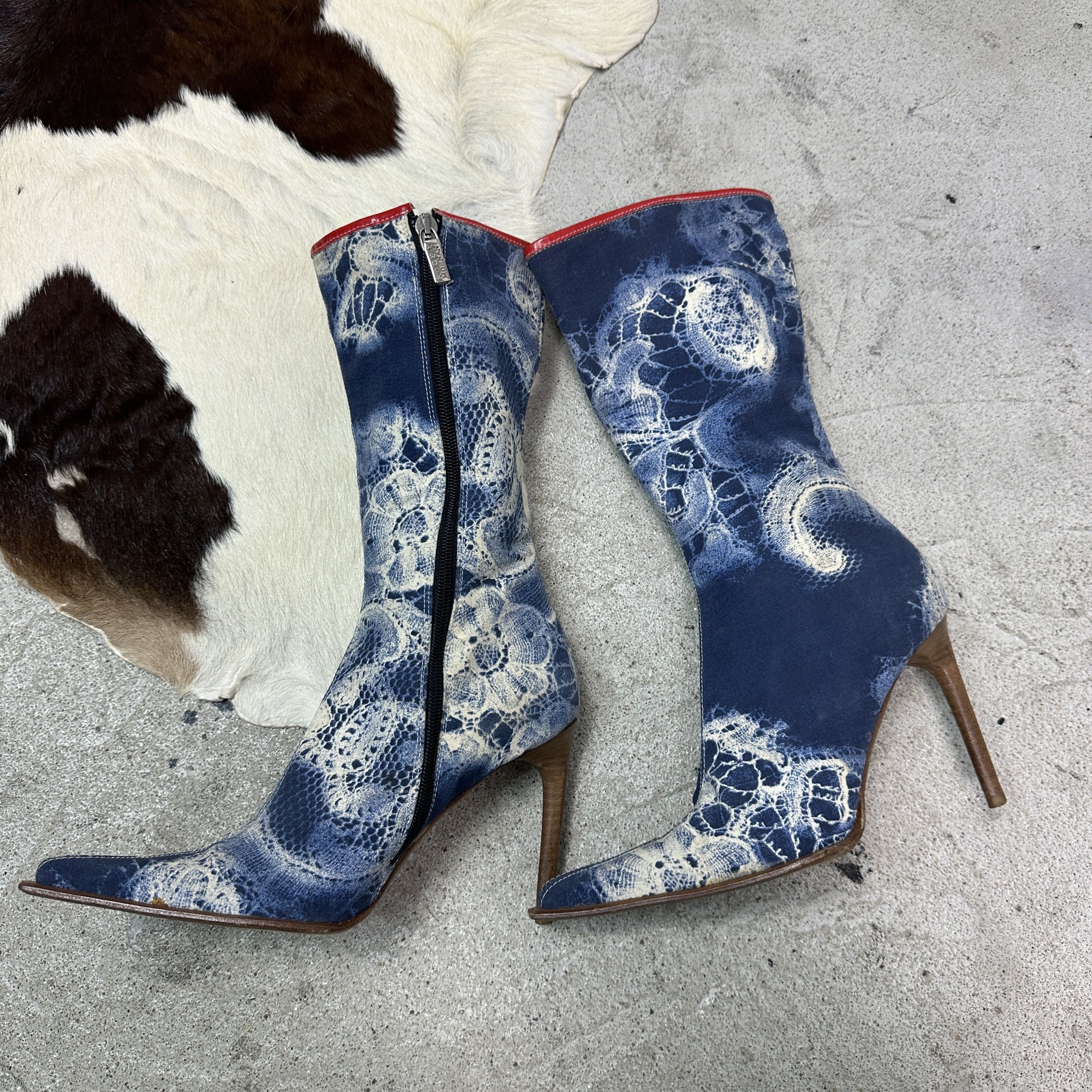 Vintage Vintage Avant Garde Lace Printed Boots Made in Italy Y2K Size US 6 / IT 36 - 7 Thumbnail