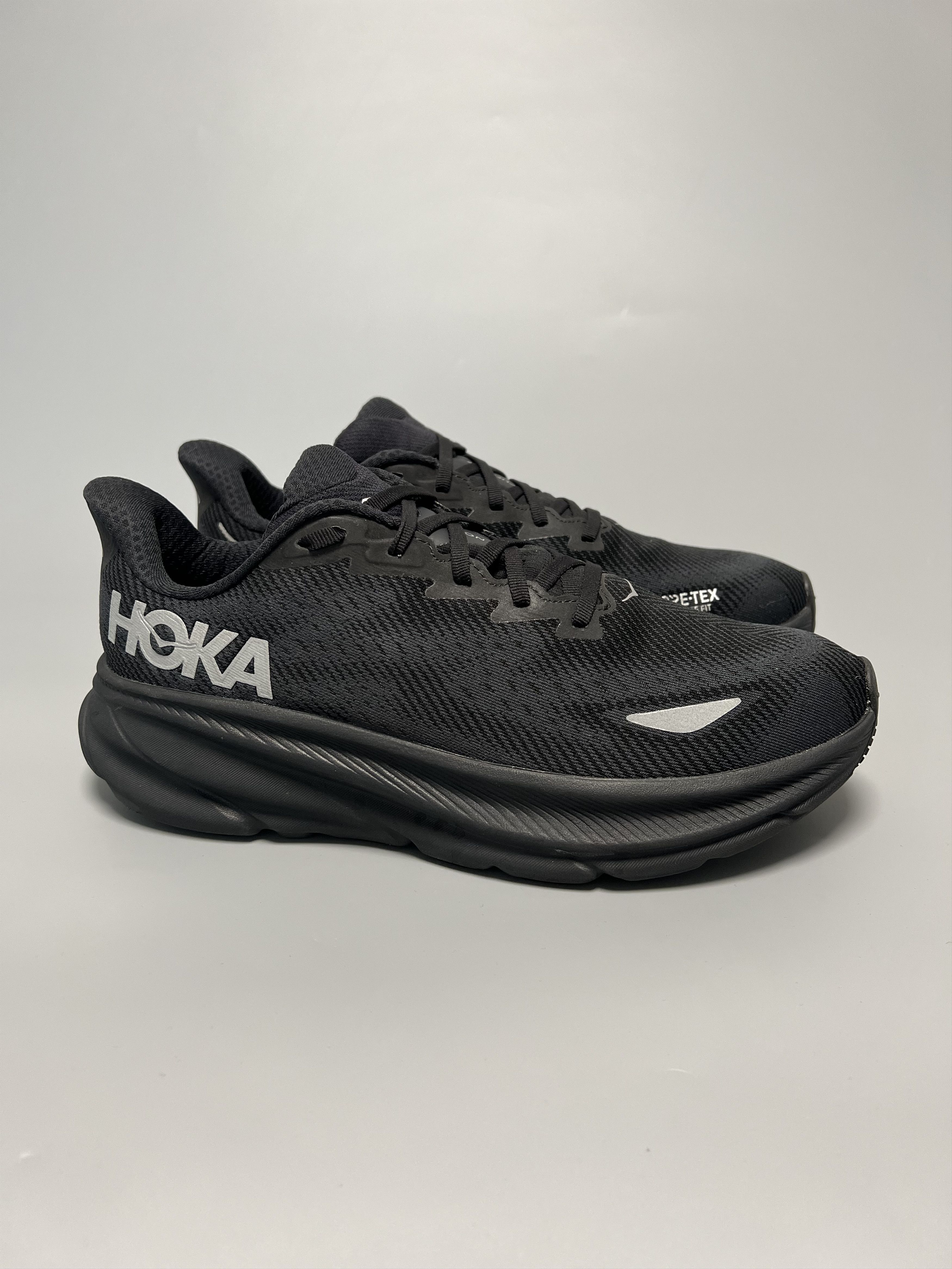 Hoka 11D Hoka One One Clifton 9 GTX Gore-Tex Running Shoes Size US 11 / EU 44 - 1 Thumbnail