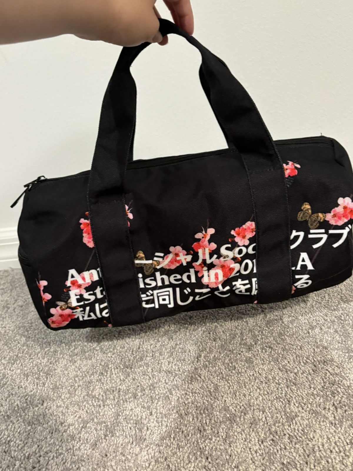 Anti Social Social Club Anti Social club kkotch side duffel bag Black cherry blossom Size ONE SIZE - 5 Thumbnail